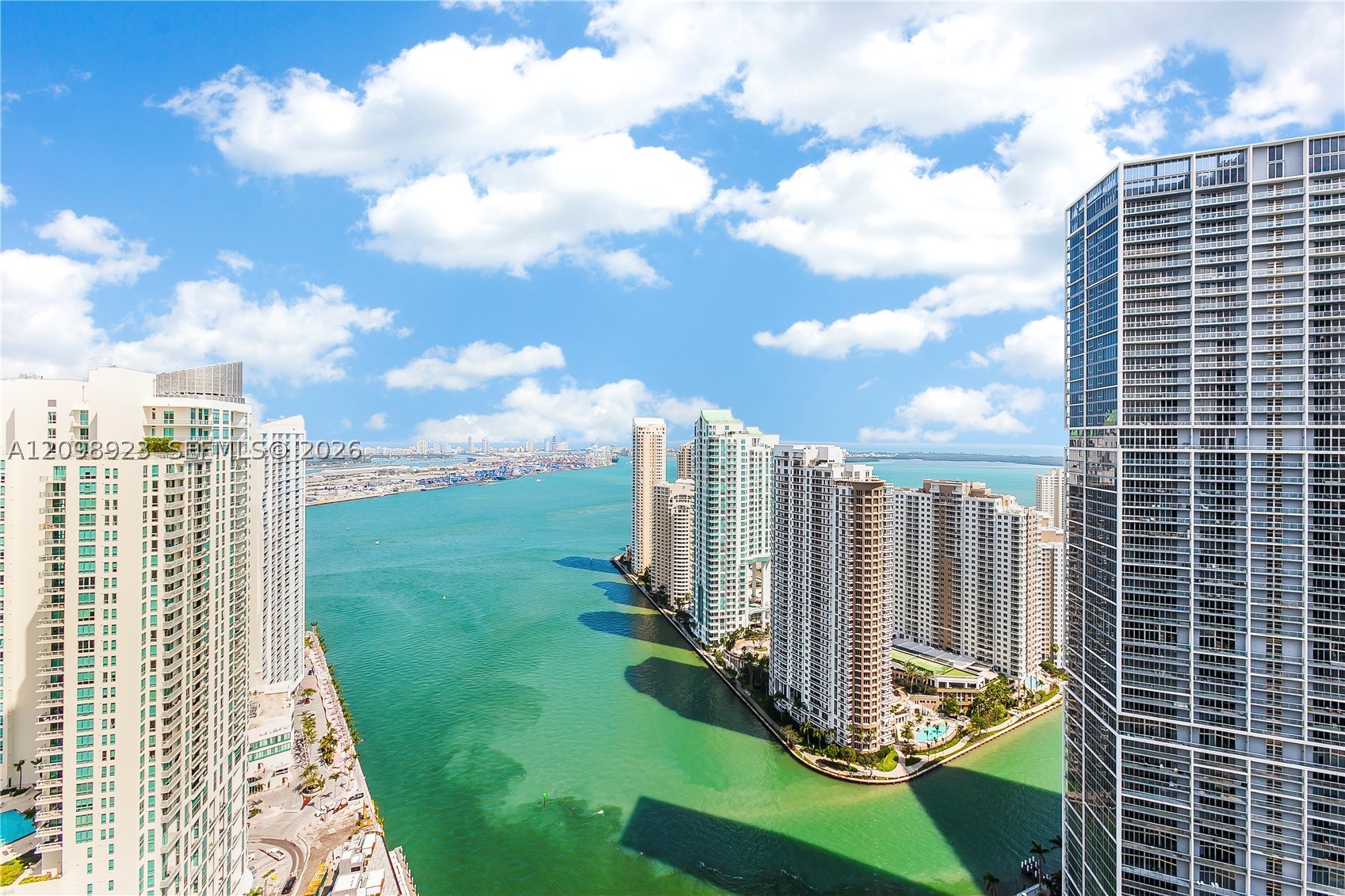 image Epic Residences3