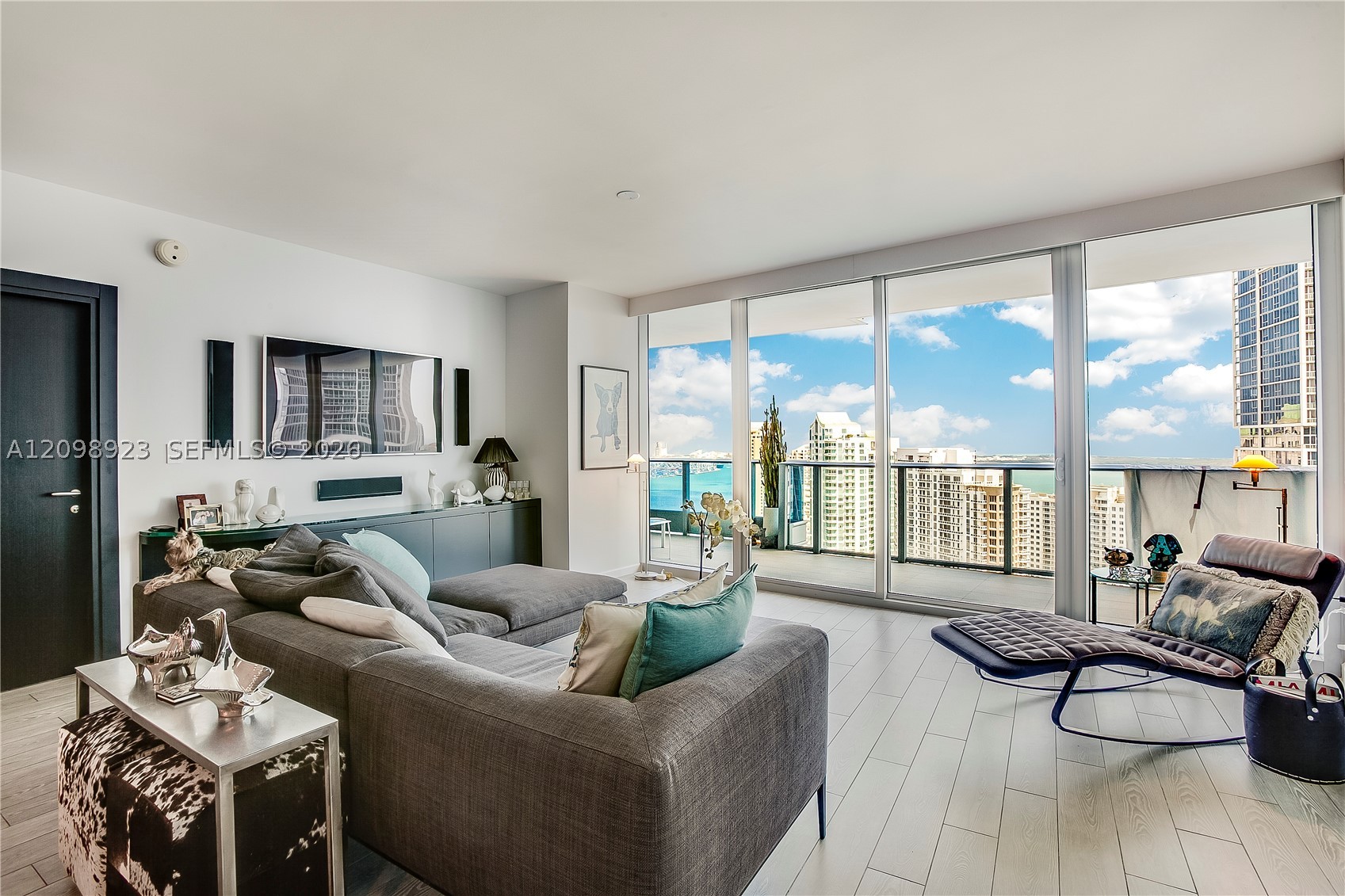 image Epic Residences7