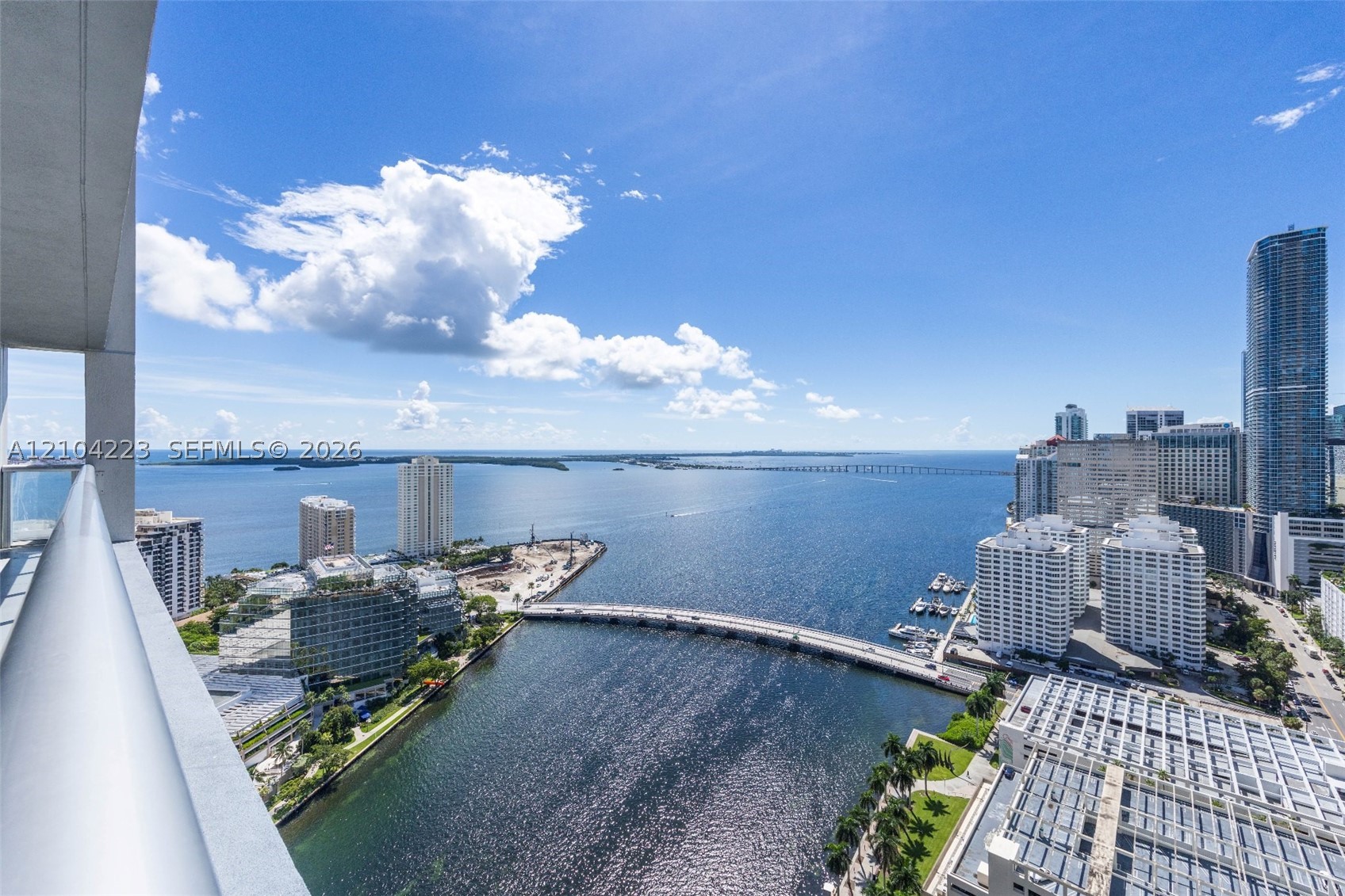 495 Brickell Ave #3401