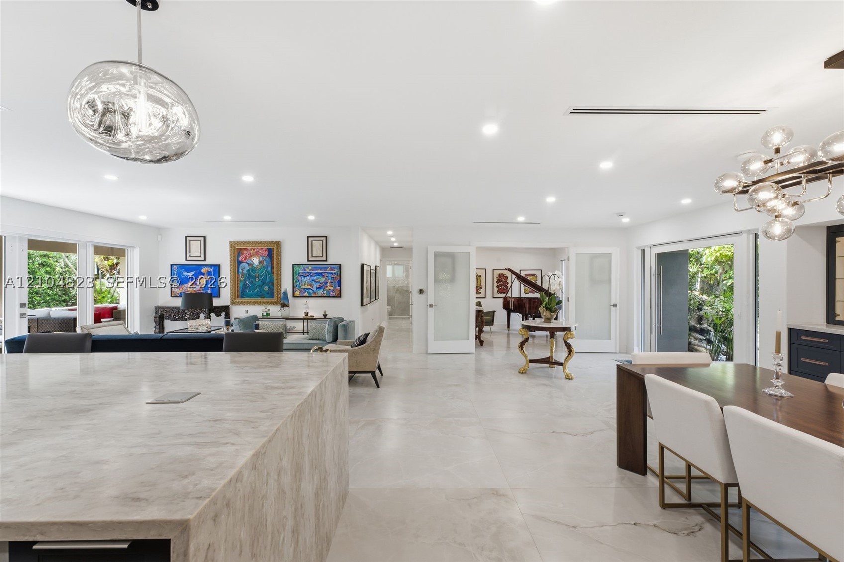 291 E Shore Dr E Miami, FL 33133