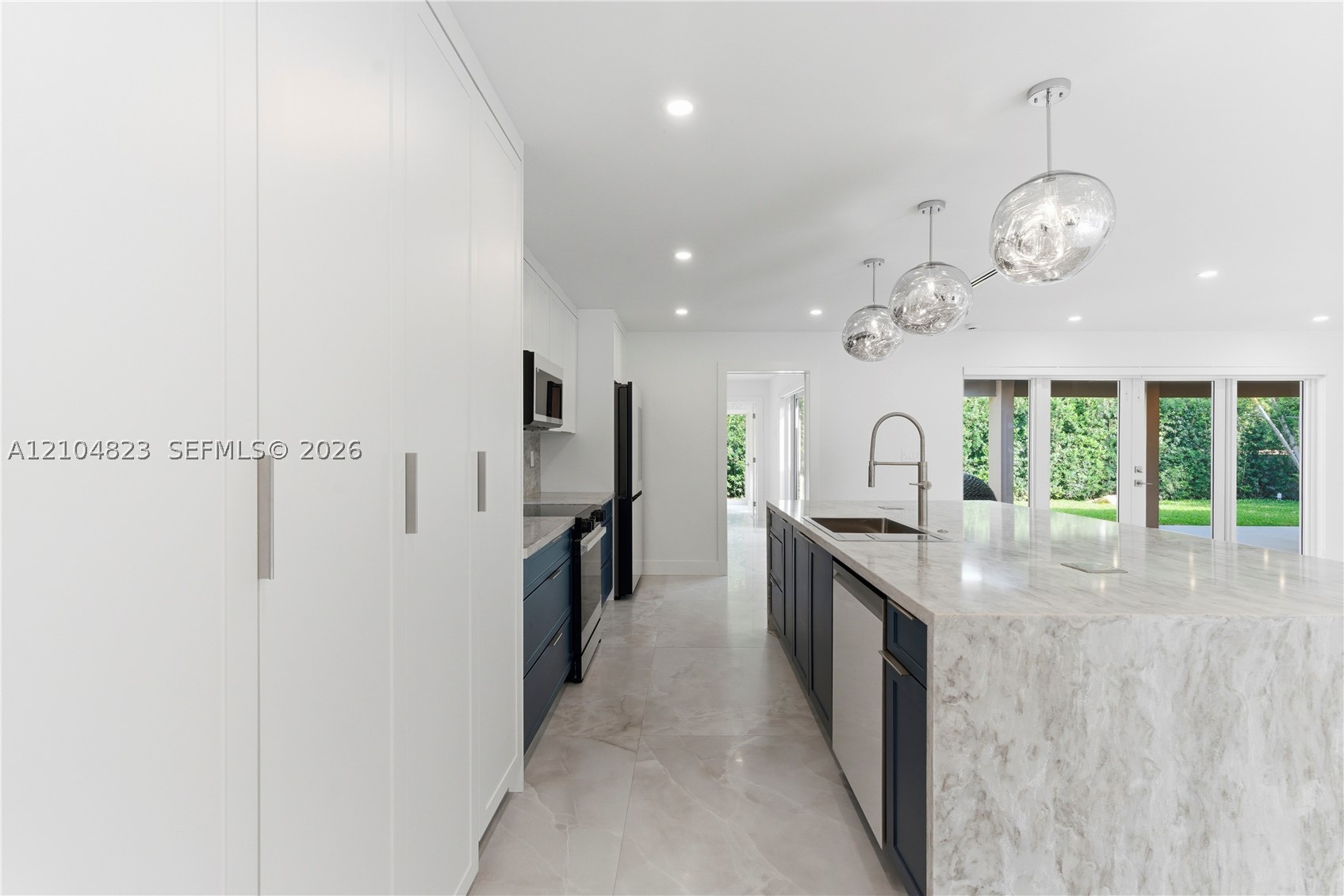 291 E Shore Dr E Miami, FL 33133