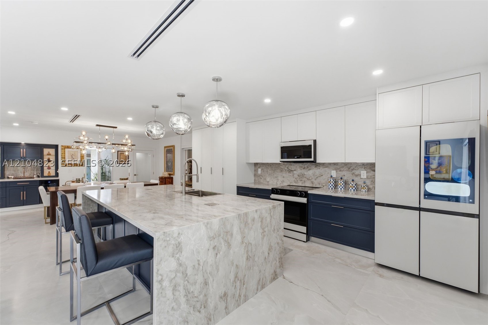 291 E Shore Dr E Miami, FL 33133