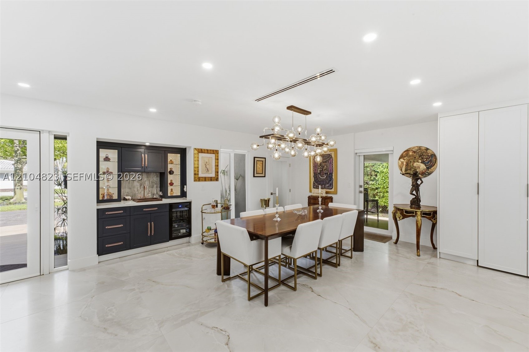 291 E Shore Dr E Miami, FL 33133