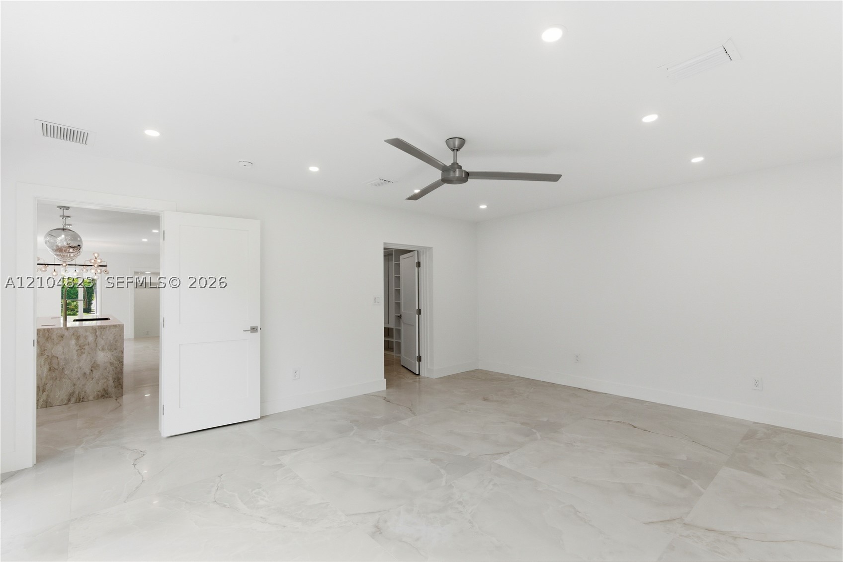 291 E Shore Dr E Miami, FL 33133