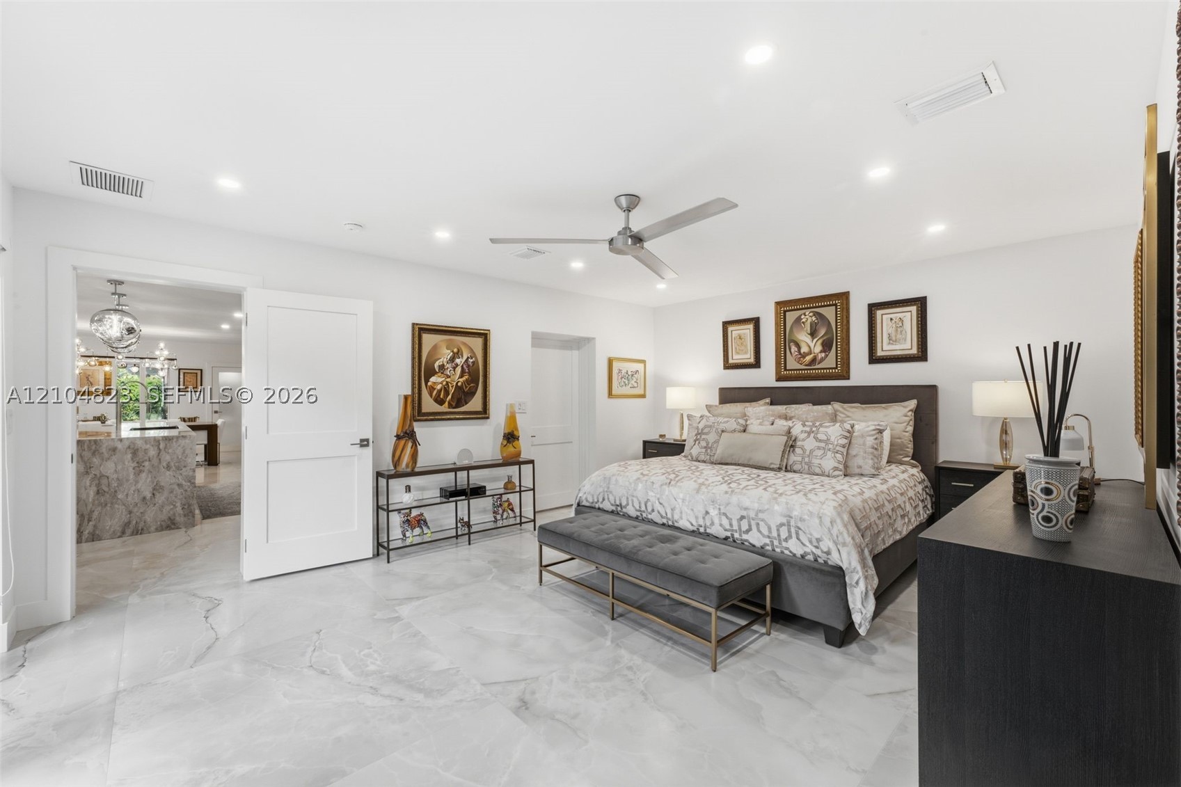 291 E Shore Dr E Miami, FL 33133