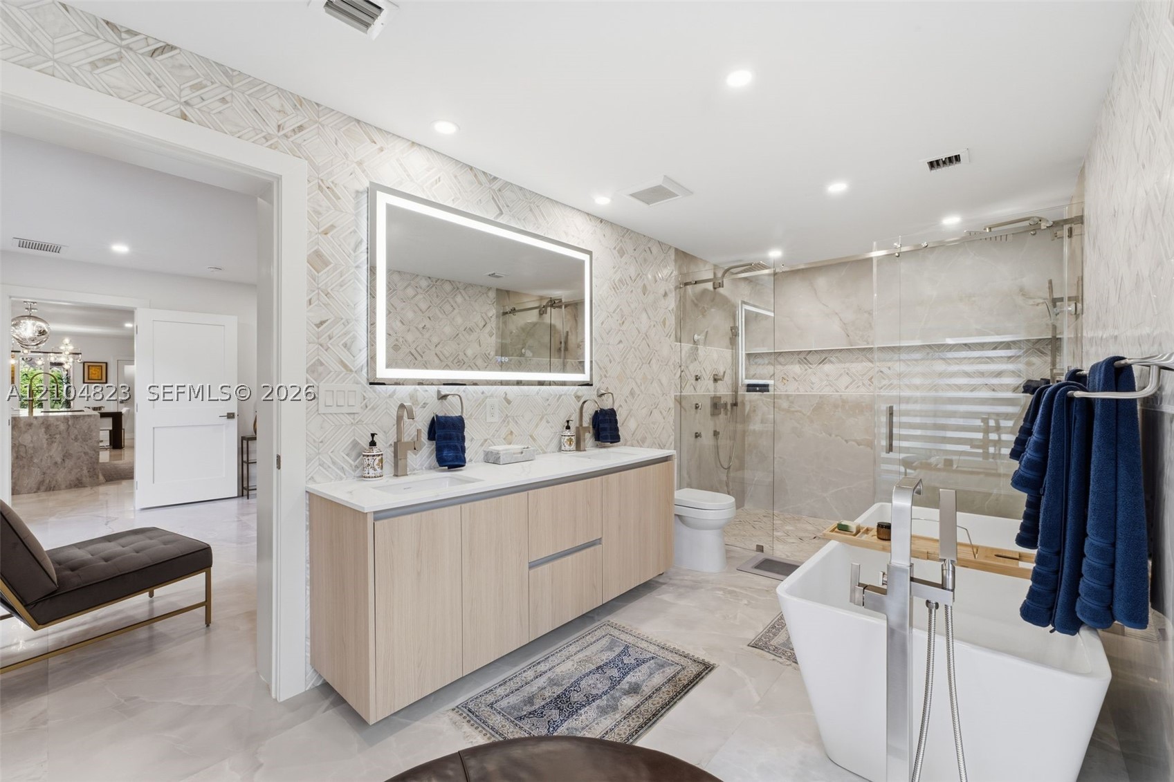 291 E Shore Dr E Miami, FL 33133