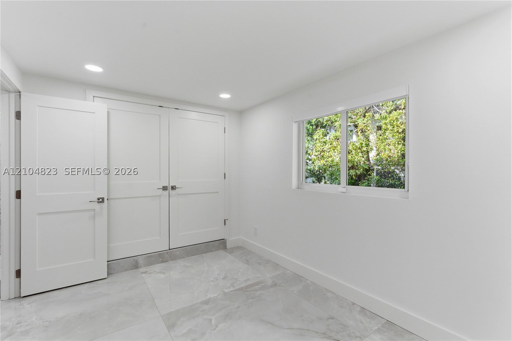 291 E Shore Dr E Miami, FL 33133