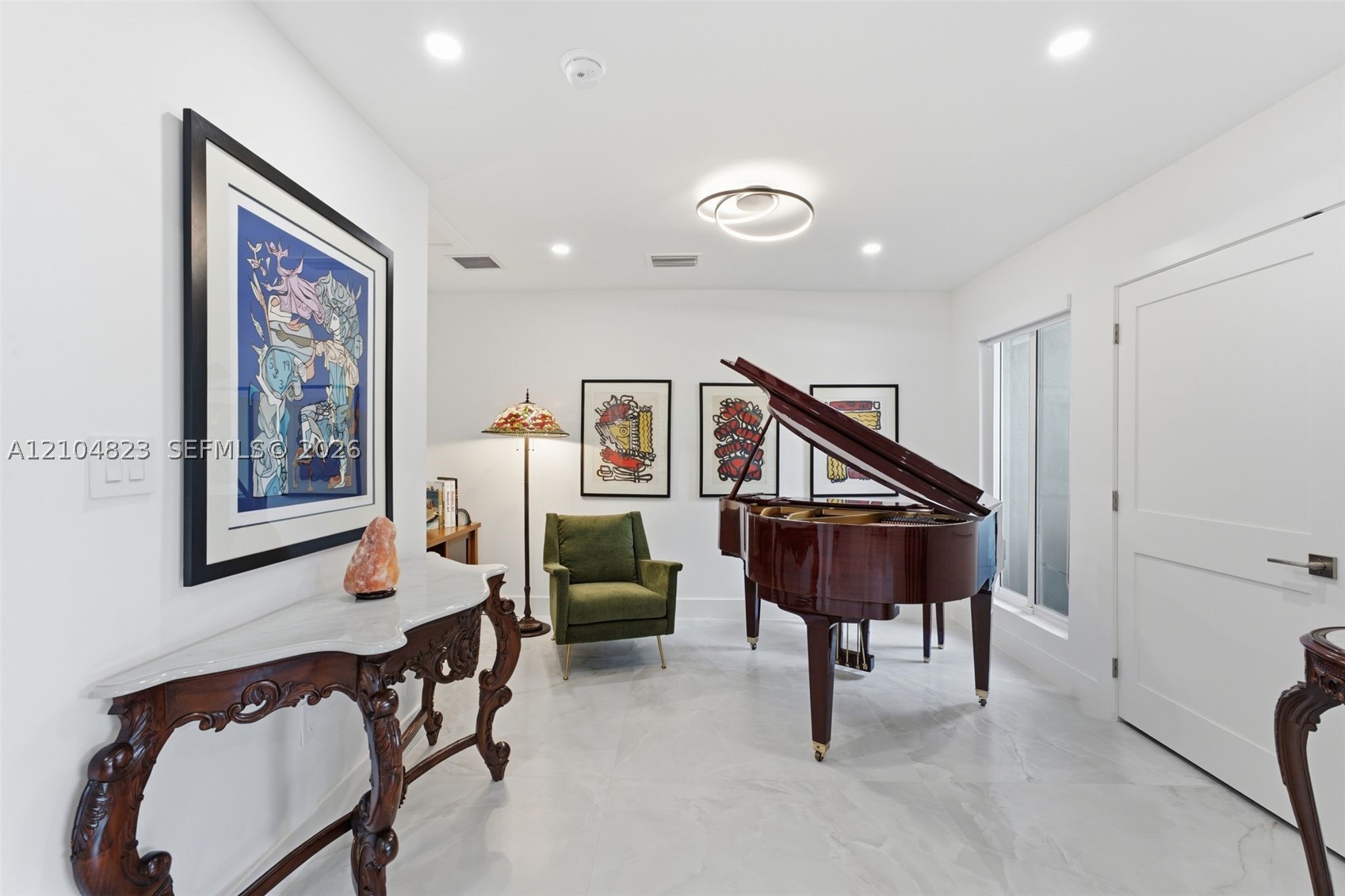 291 E Shore Dr E Miami, FL 33133