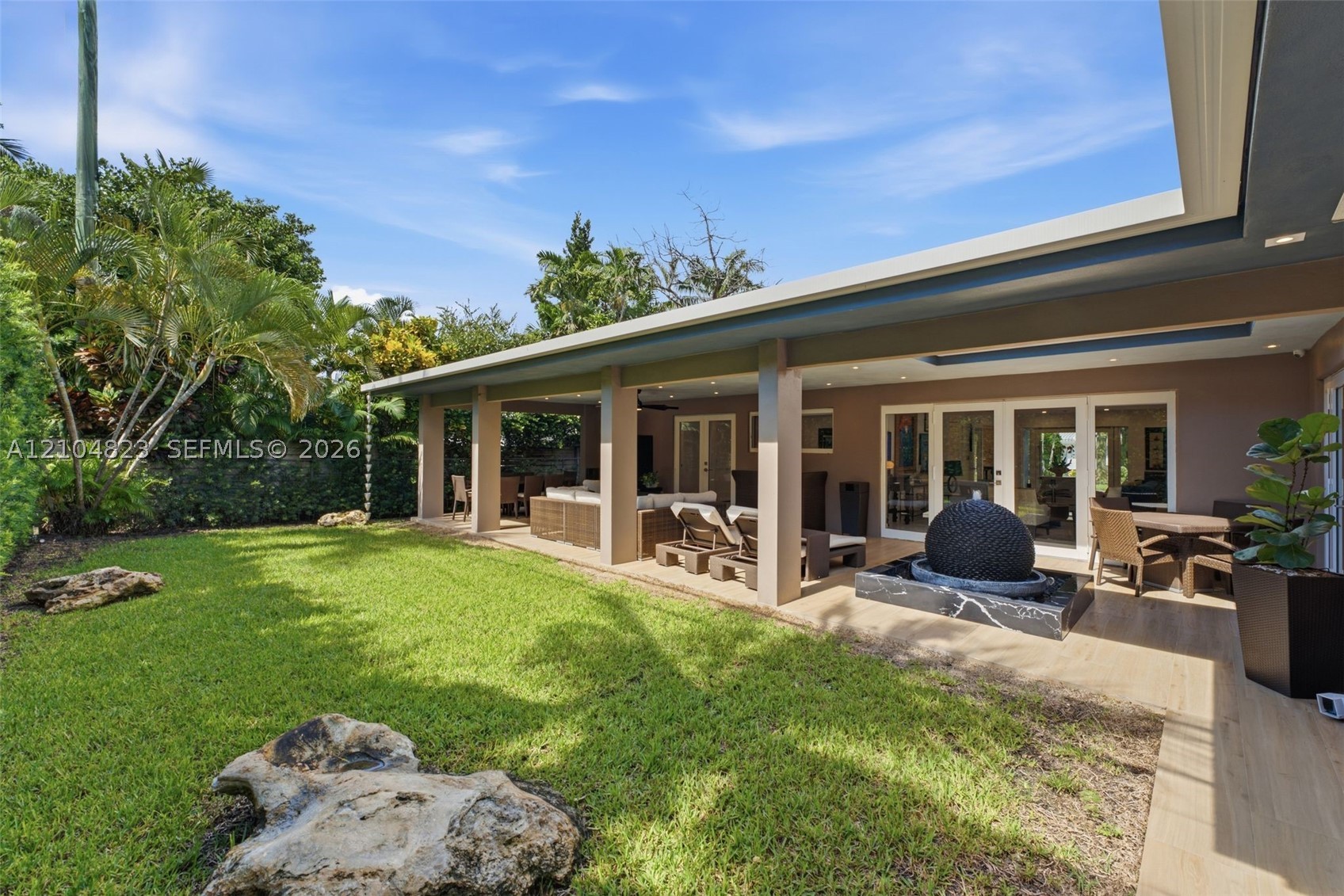 291 E Shore Dr E Miami, FL 33133
