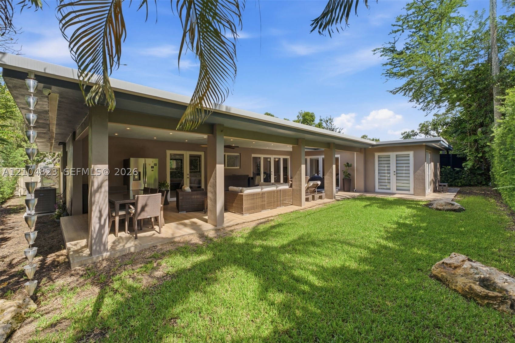 291 E Shore Dr E Miami, FL 33133