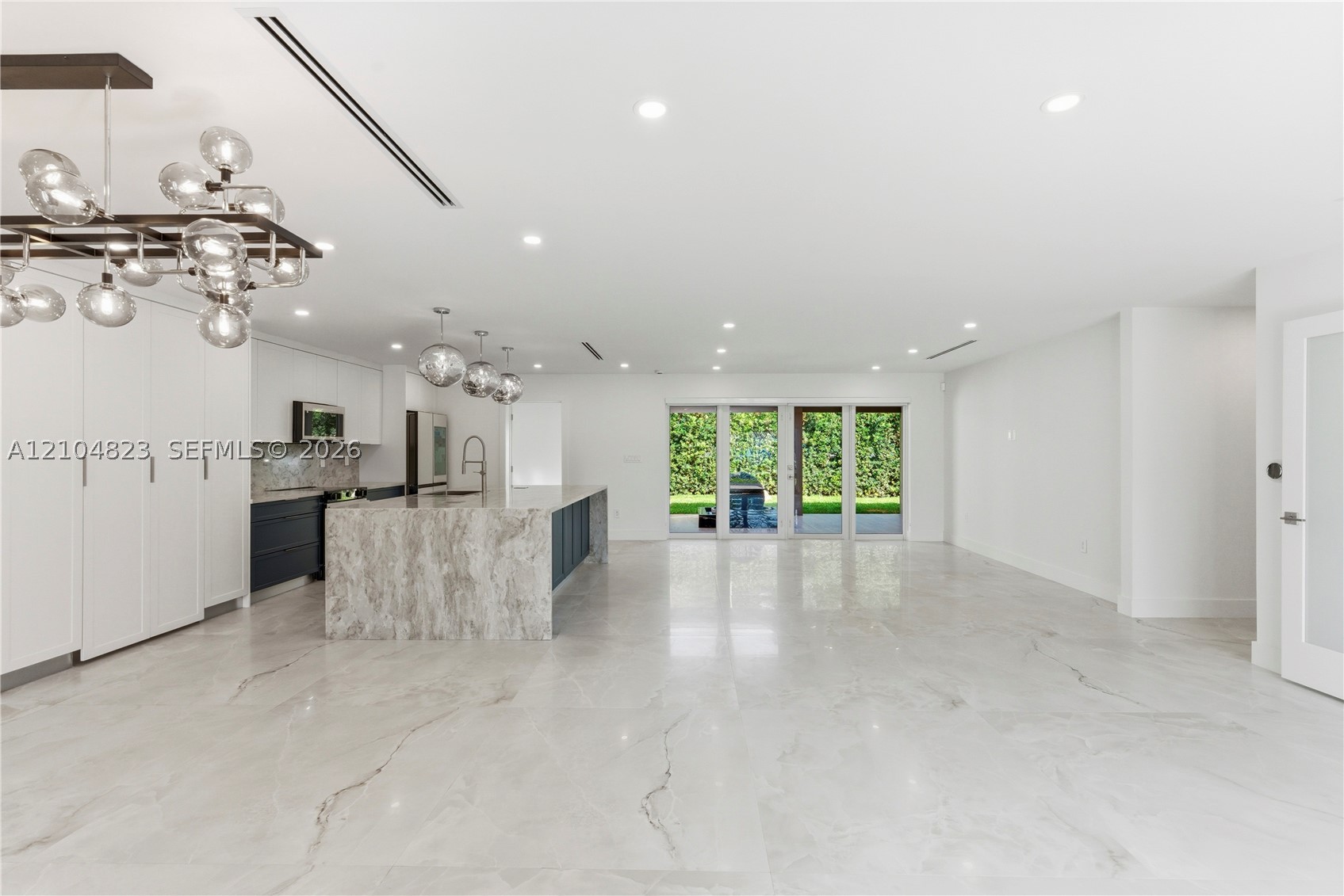 291 E Shore Dr E Miami, FL 33133