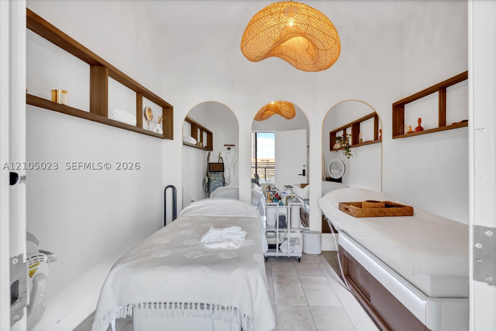 image Smart Brickell I21