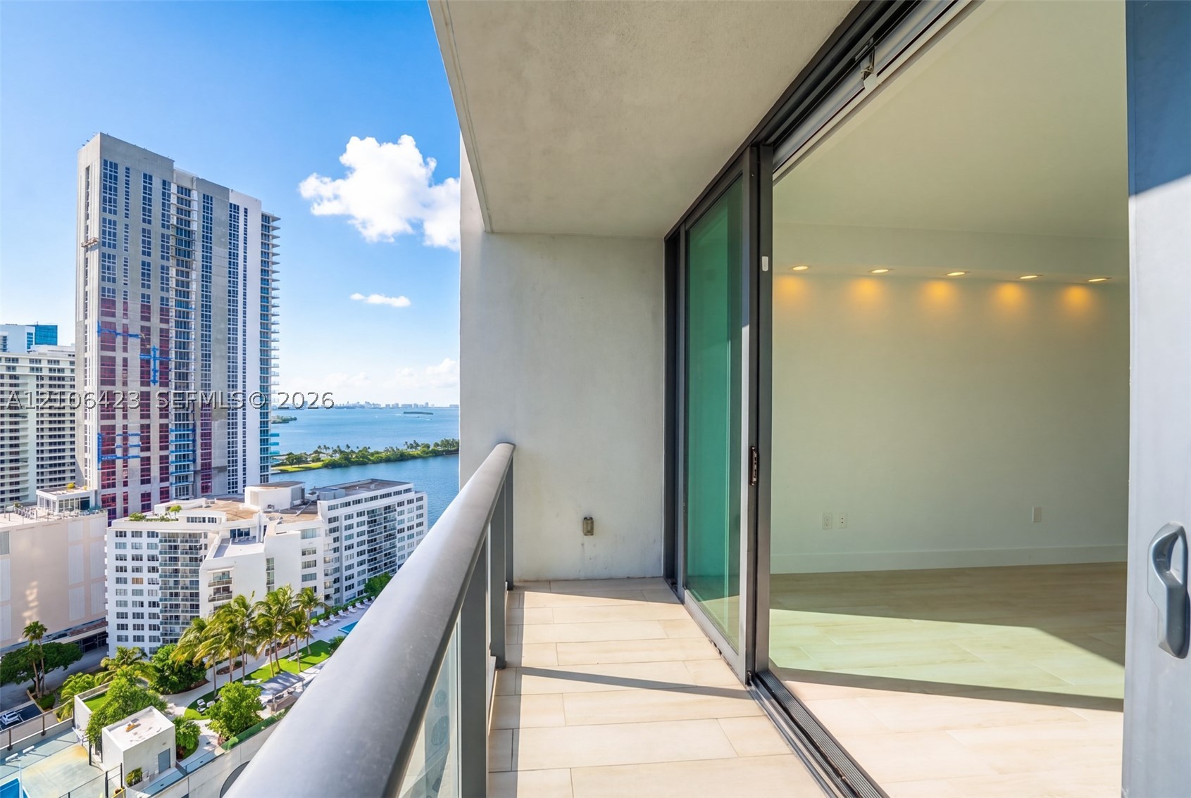 650 NE 32nd St #2201 Miami, FL 33137