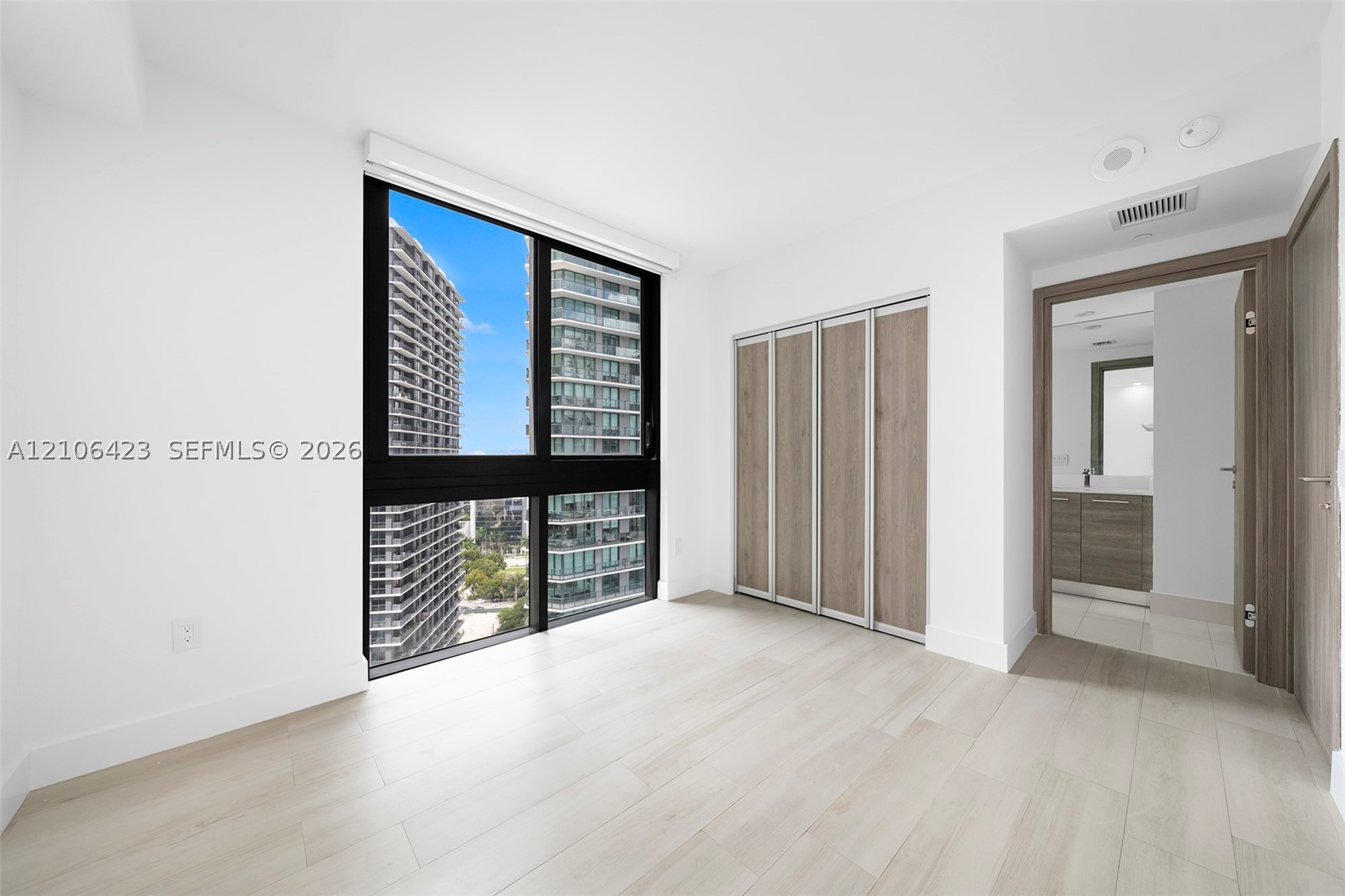 650 NE 32nd St #2201 Miami, FL 33137