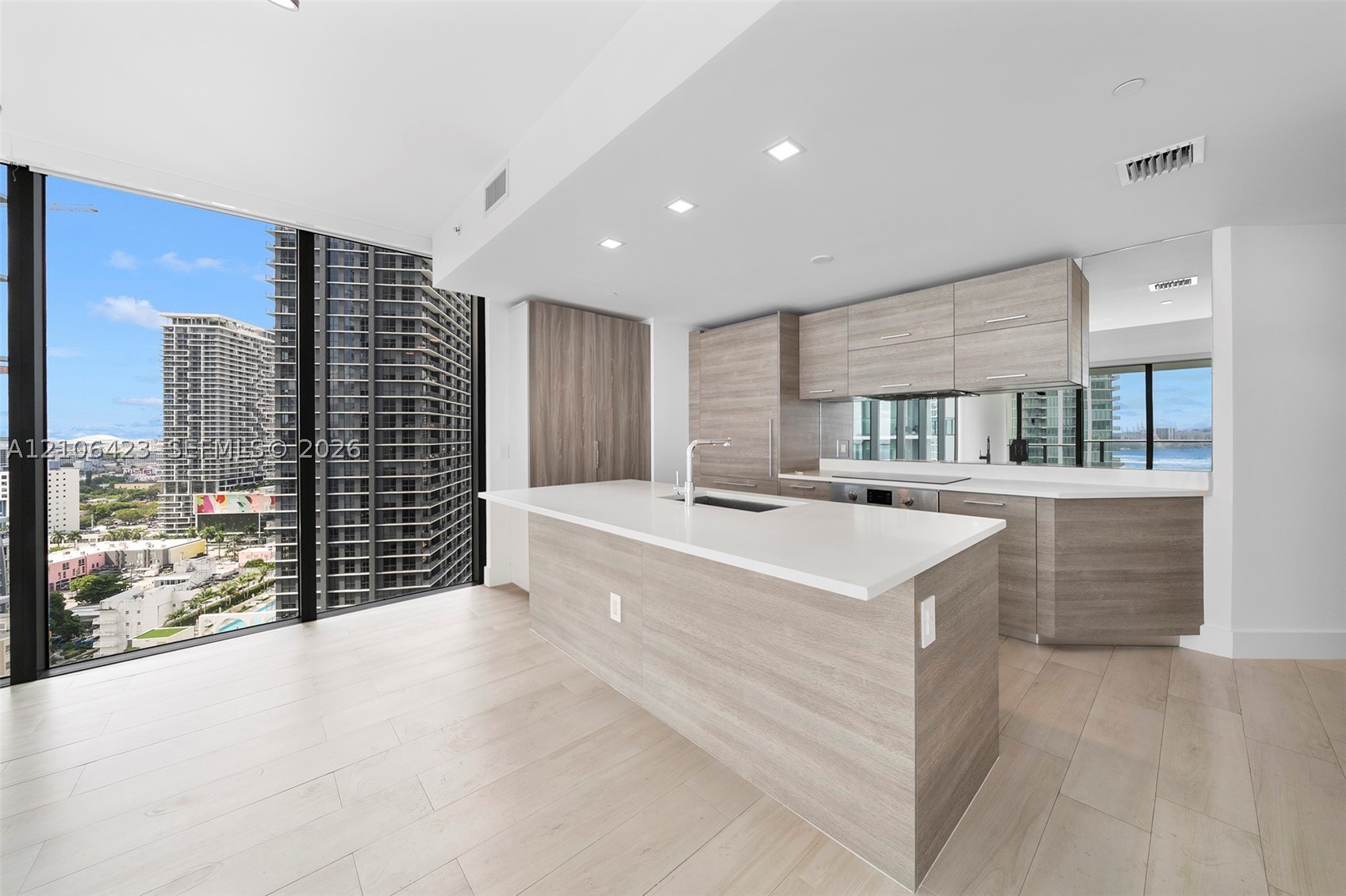 650 NE 32nd St #2201 Miami, FL 33137