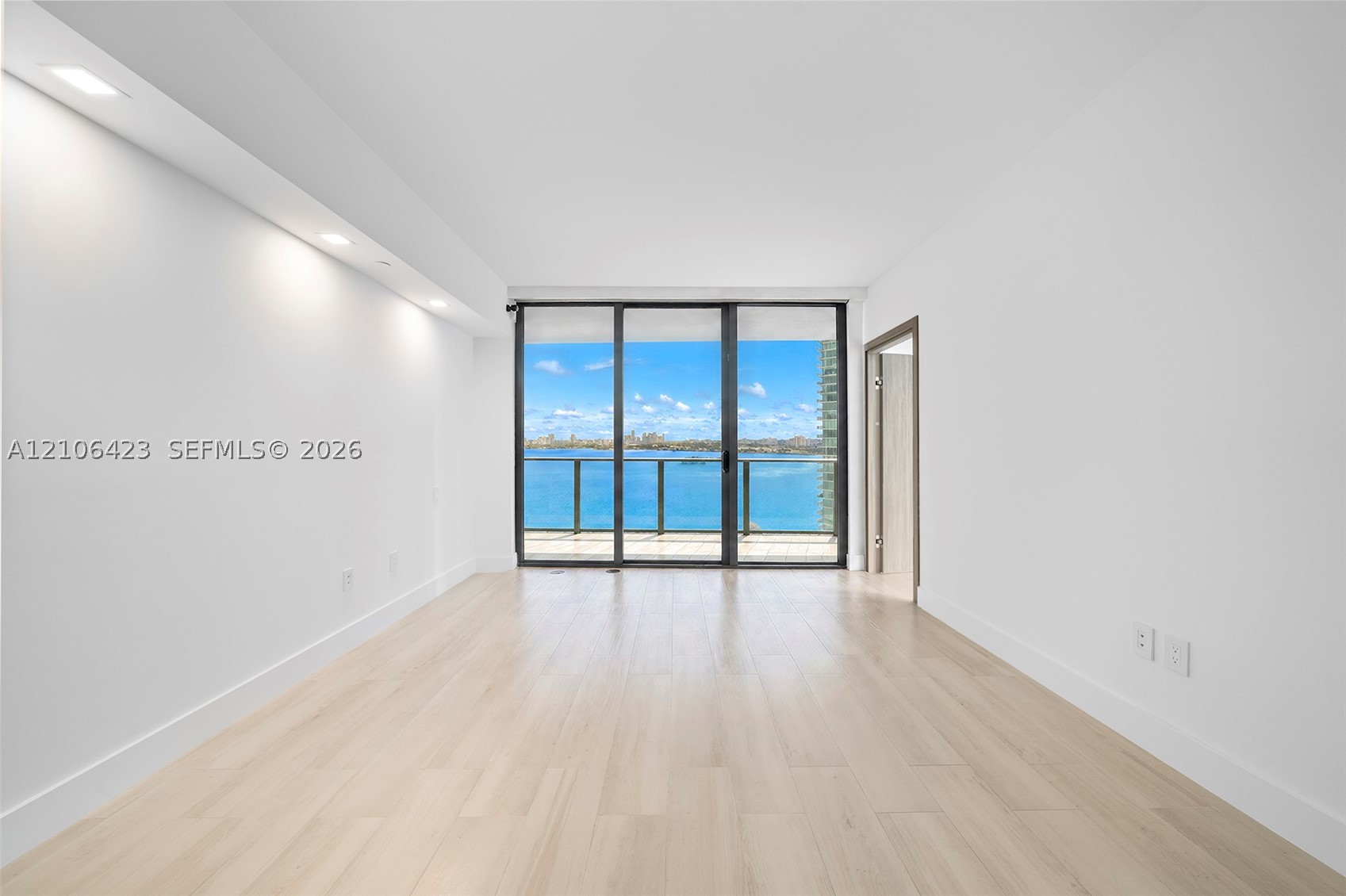 650 NE 32nd St #2201 Miami, FL 33137