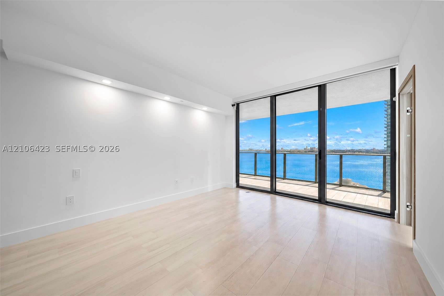 650 NE 32nd St #2201 Miami, FL 33137
