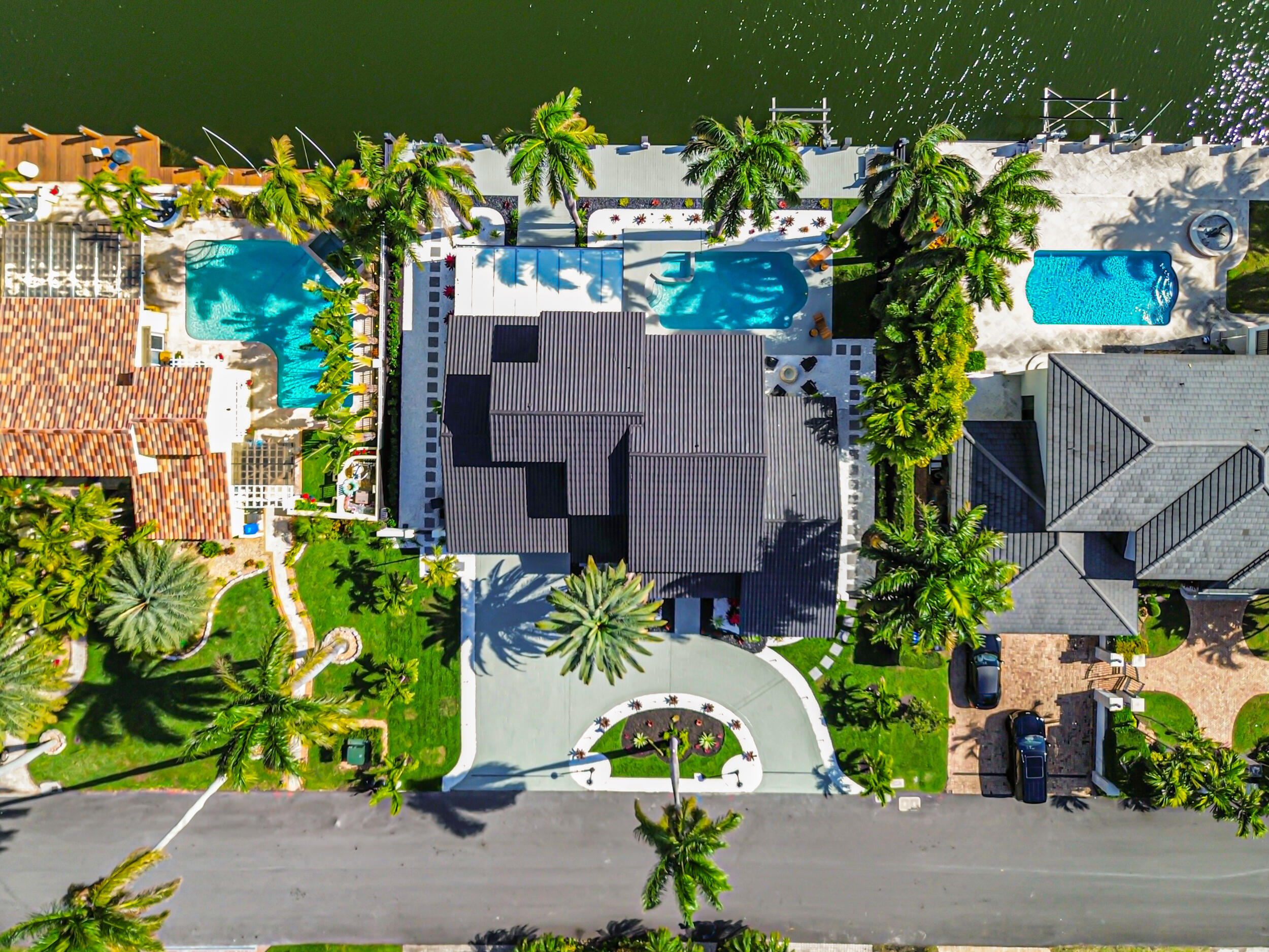 516 Royal Plz Fort Lauderdale, FL 33301