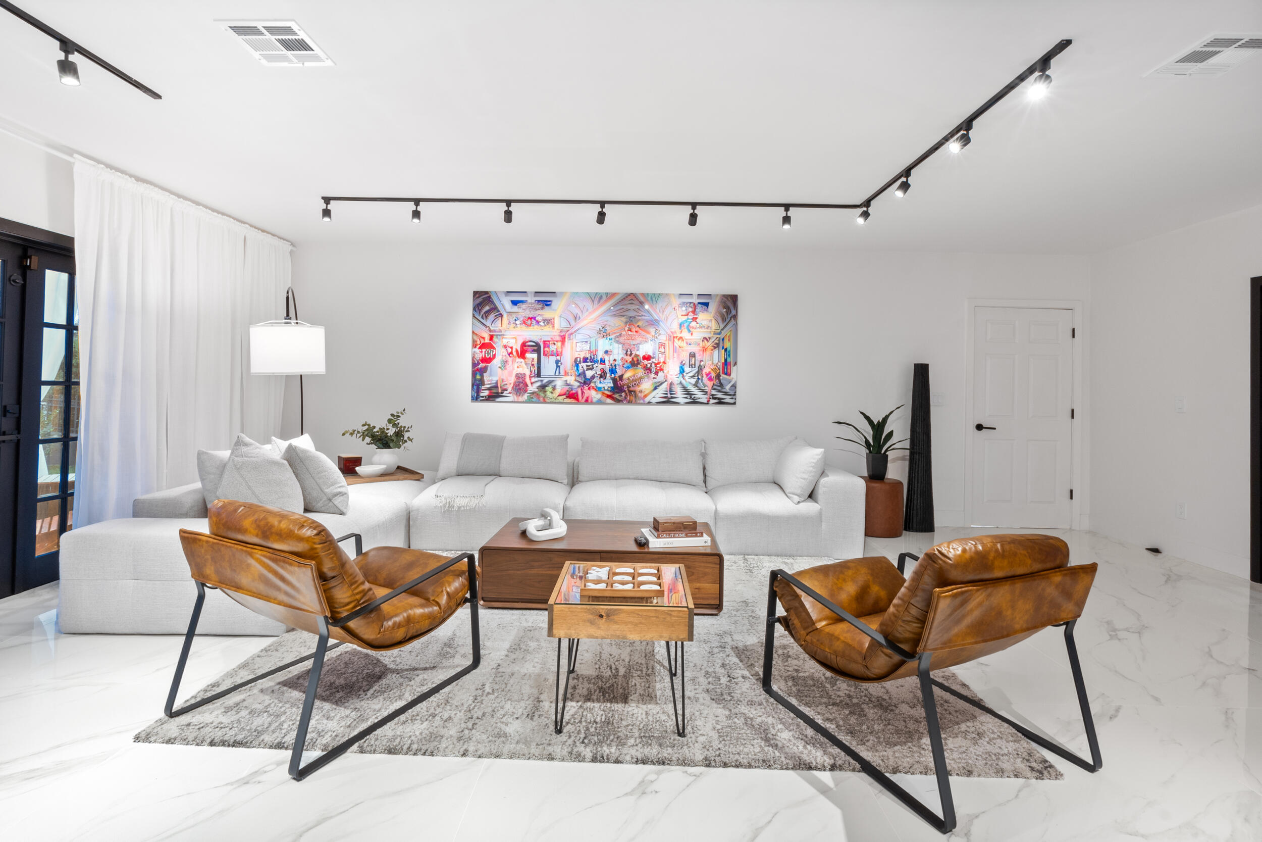 516 Royal Plz Fort Lauderdale, FL 33301