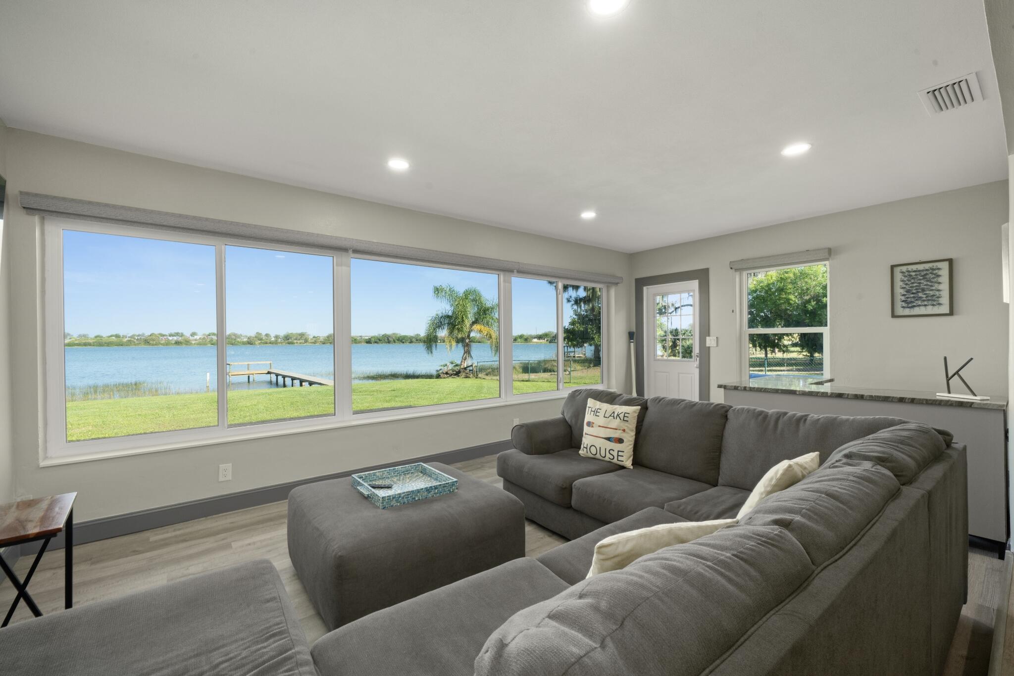 1622 W Dinner Lk Sebring, FL 33870