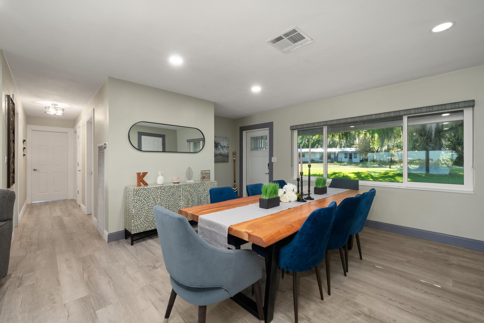 1622 W Dinner Lk Sebring, FL 33870