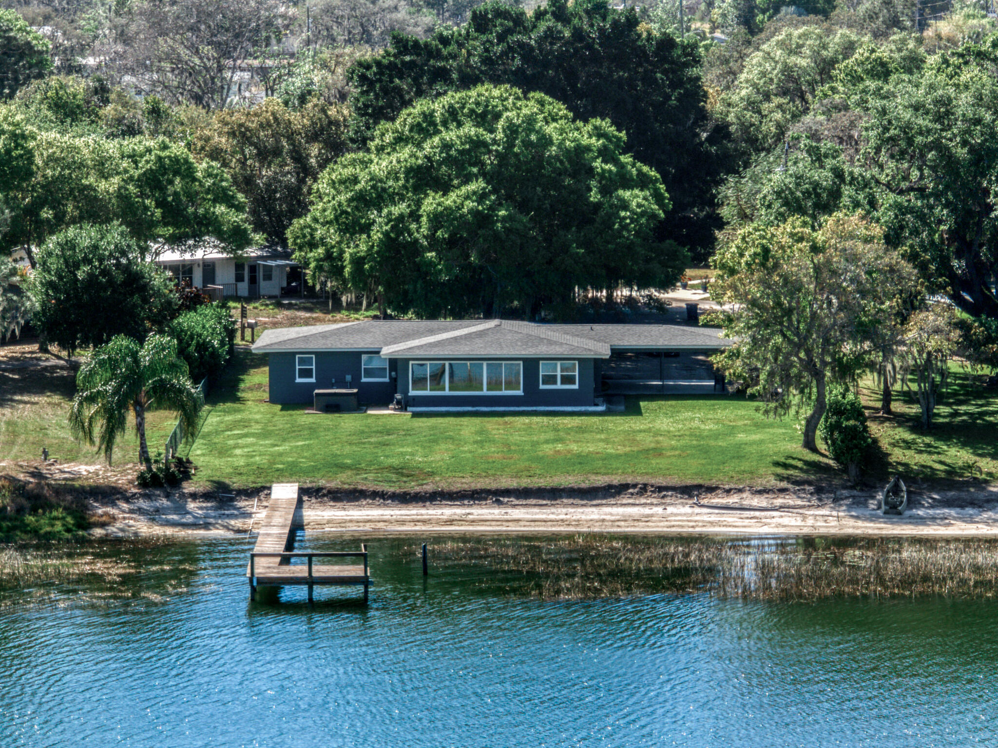 1622 W Dinner Lk Sebring, FL 33870