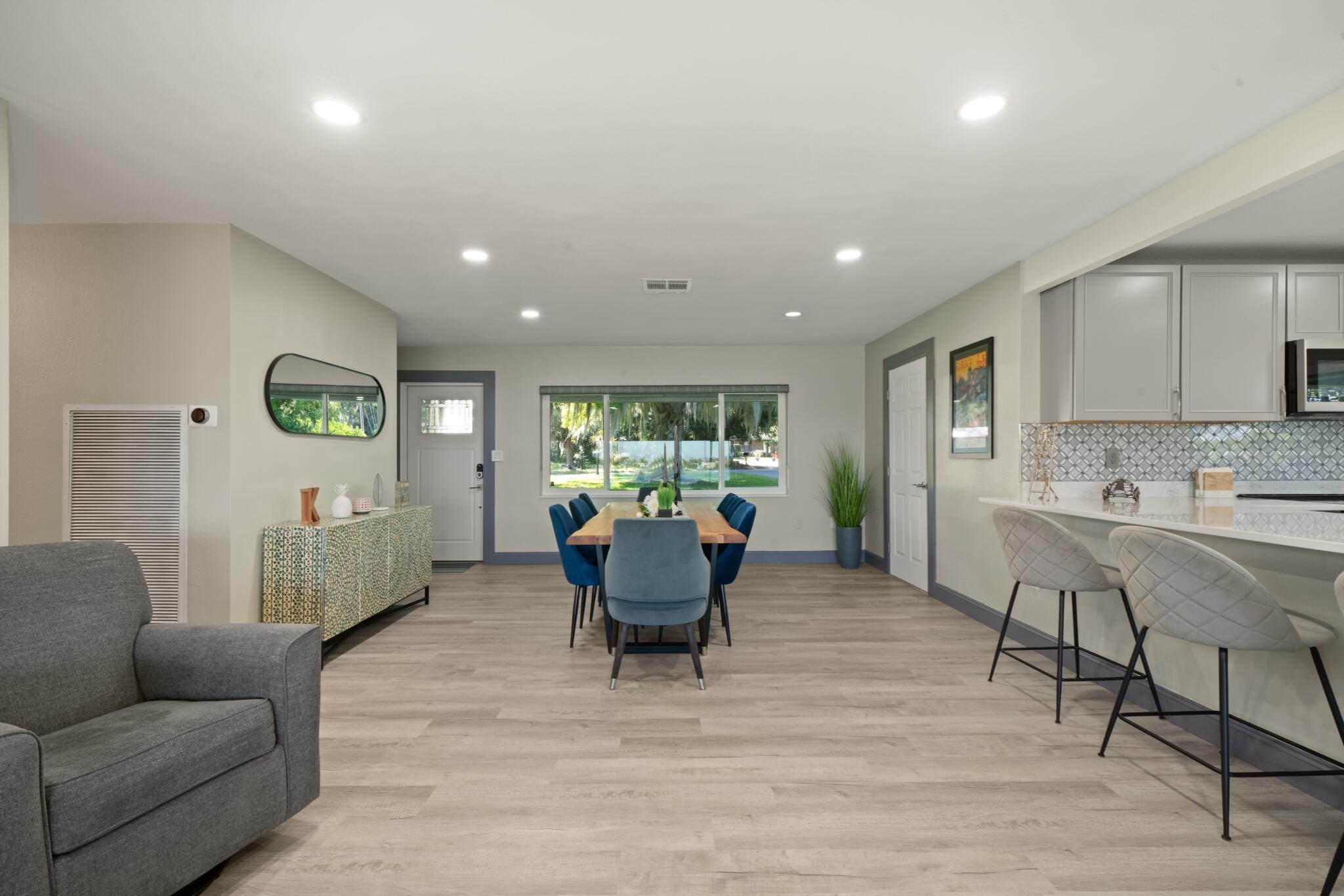 1622 W Dinner Lk Sebring, FL 33870