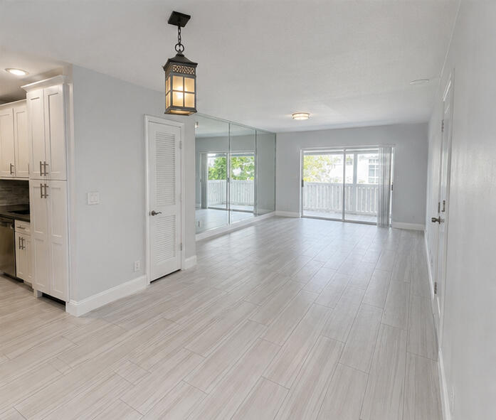6521 Bay Clb #4