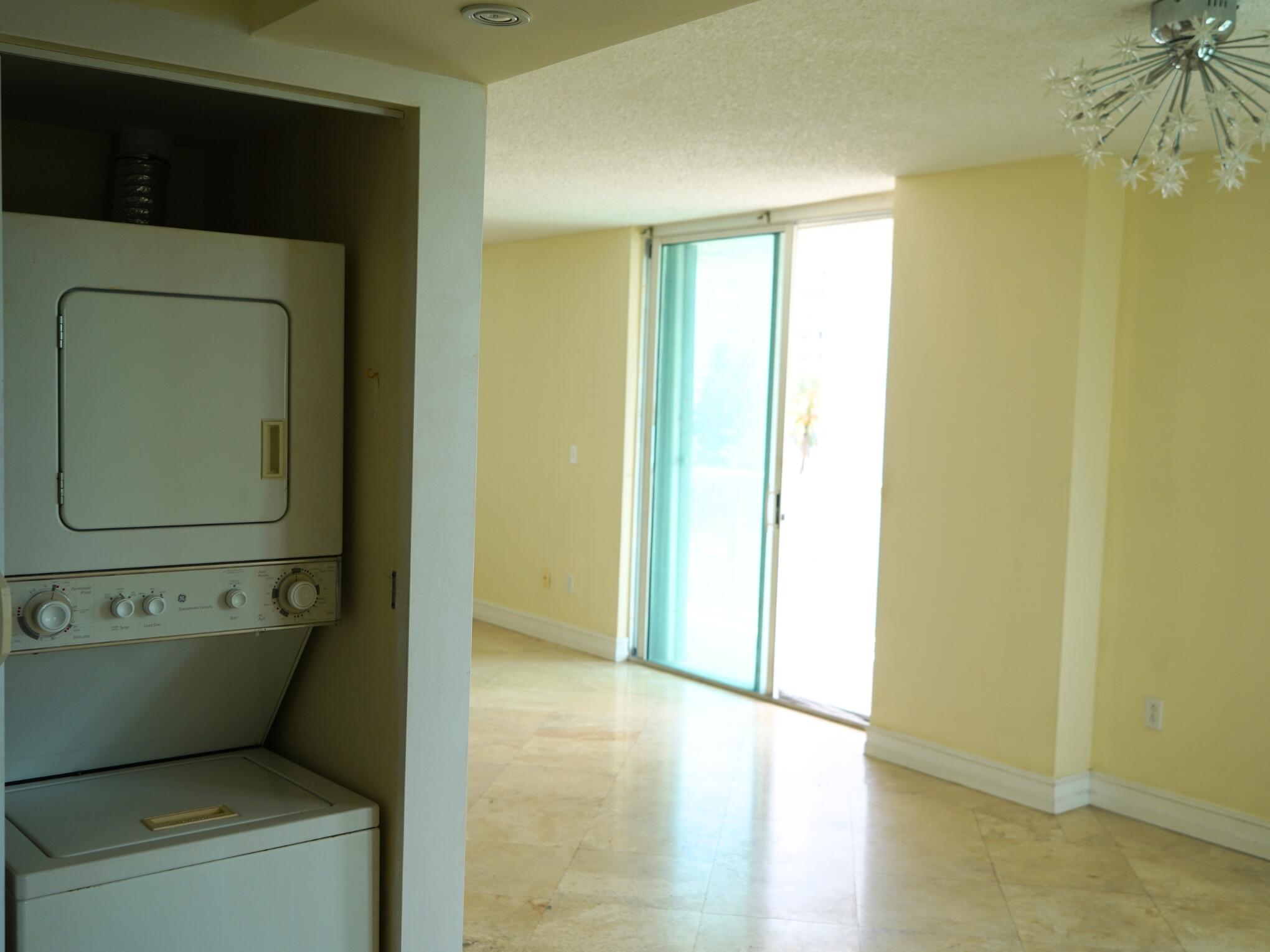 5900 Collins #601 Miami Beach, FL 33140