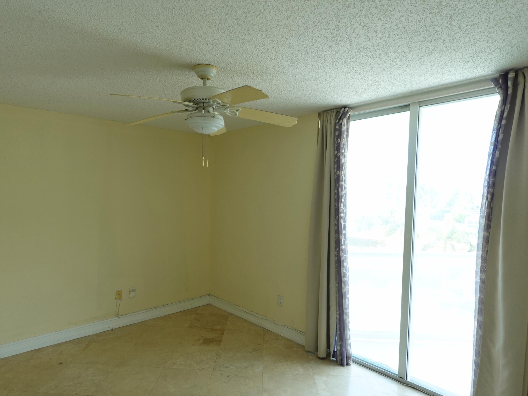 5900 Collins #601 Miami Beach, FL 33140