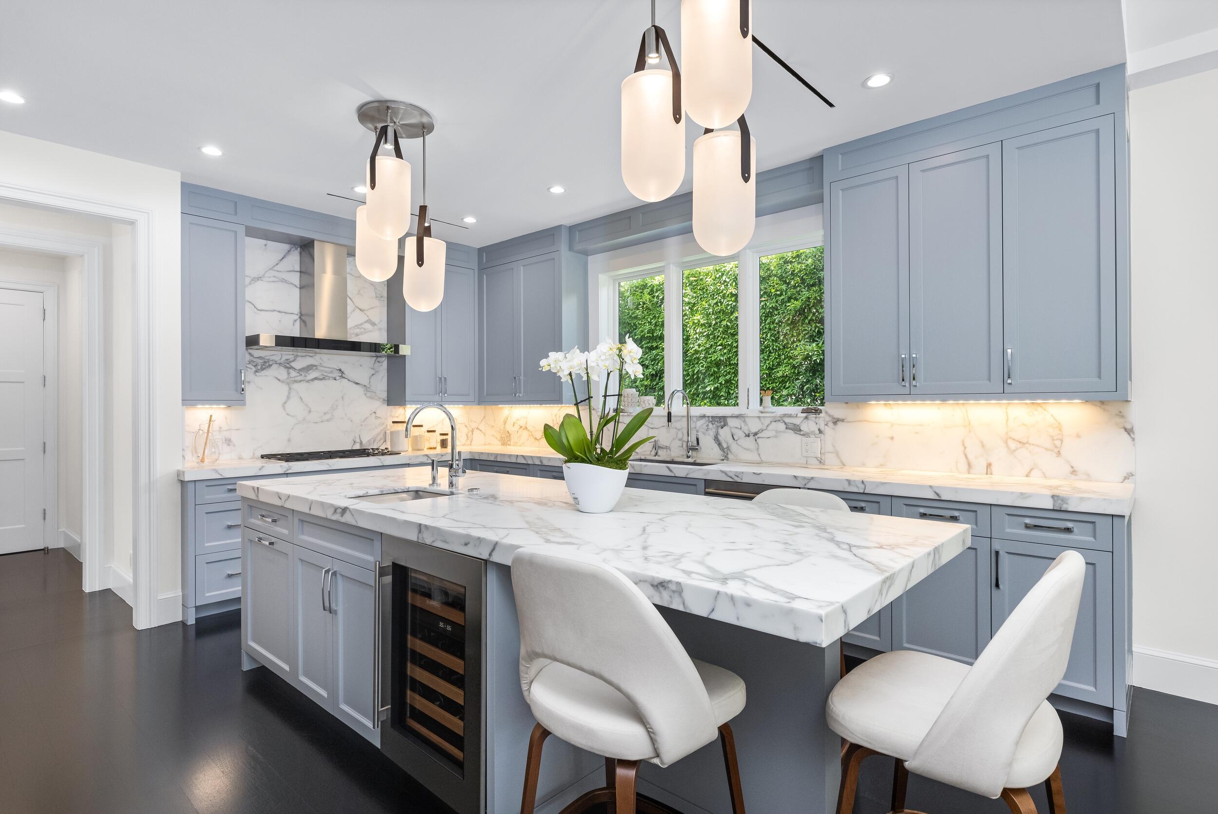 229 Ridgeview Palm Beach, FL 33480