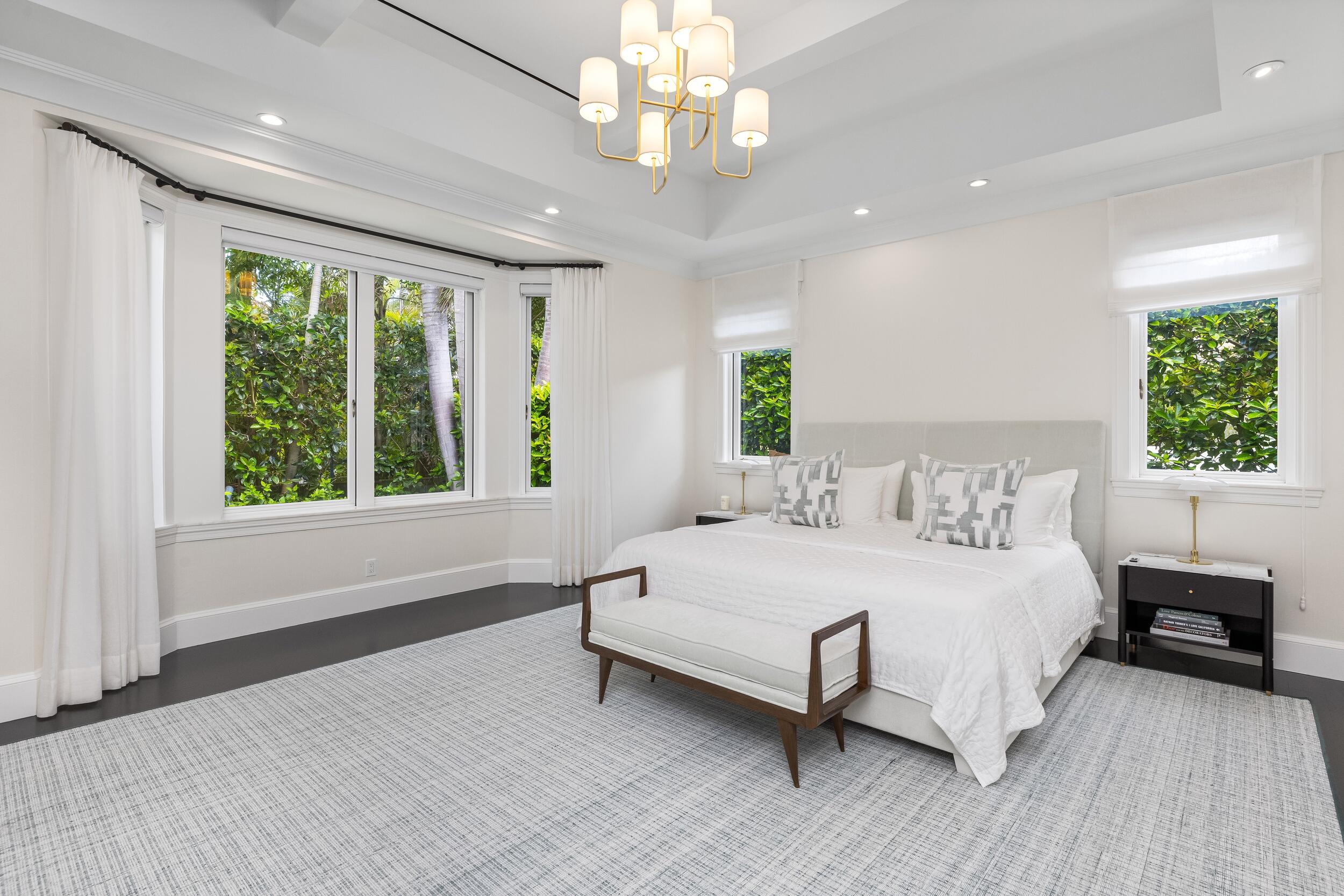 229 Ridgeview Palm Beach, FL 33480