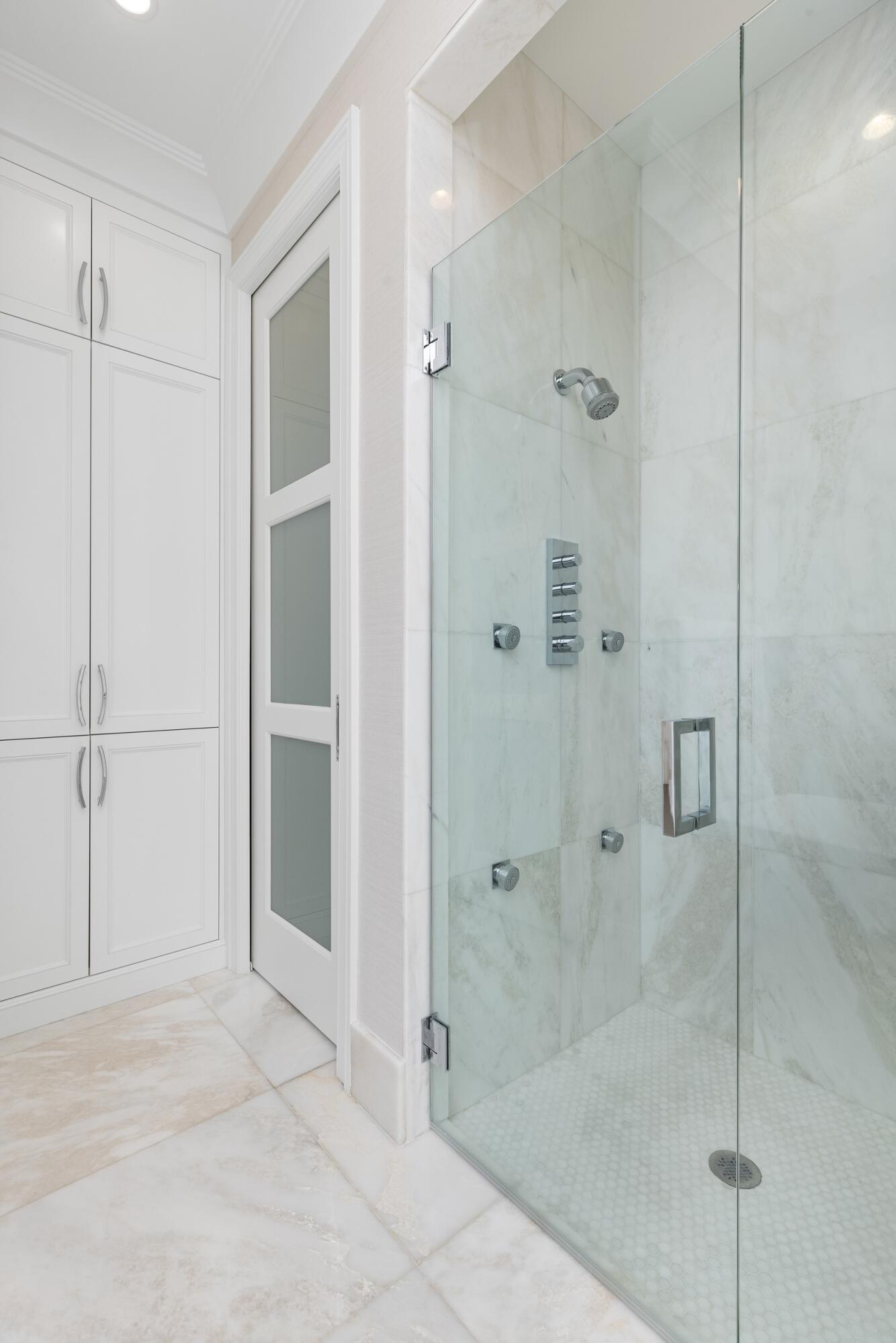 229 Ridgeview Palm Beach, FL 33480