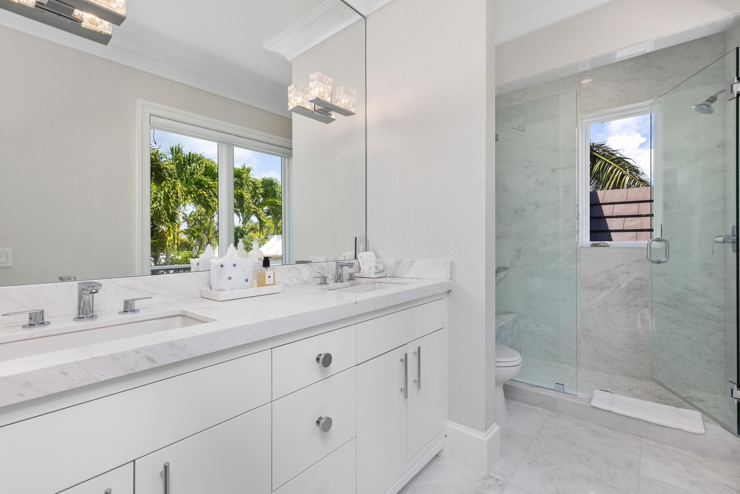 229 Ridgeview Palm Beach, FL 33480