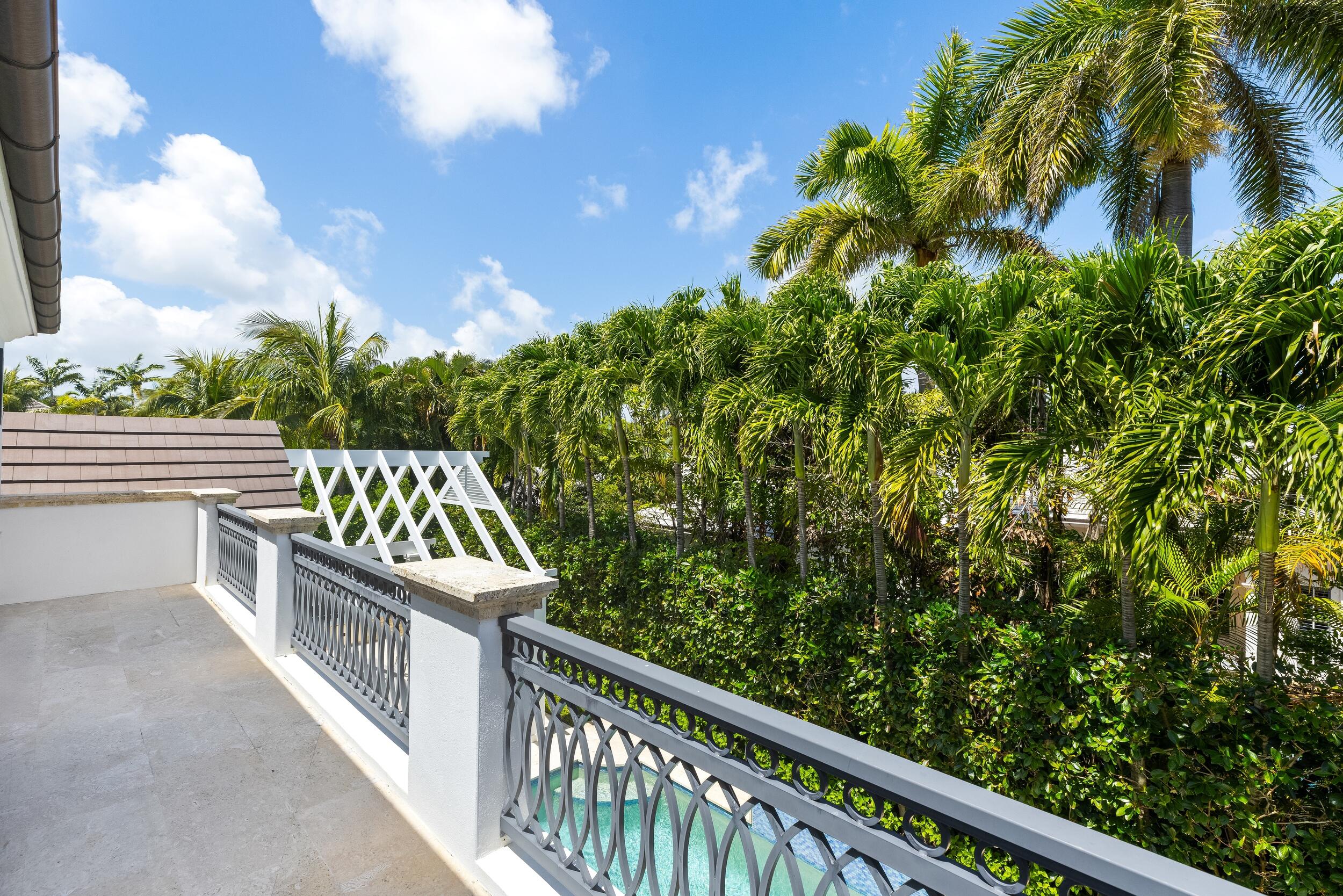 229 Ridgeview Palm Beach, FL 33480