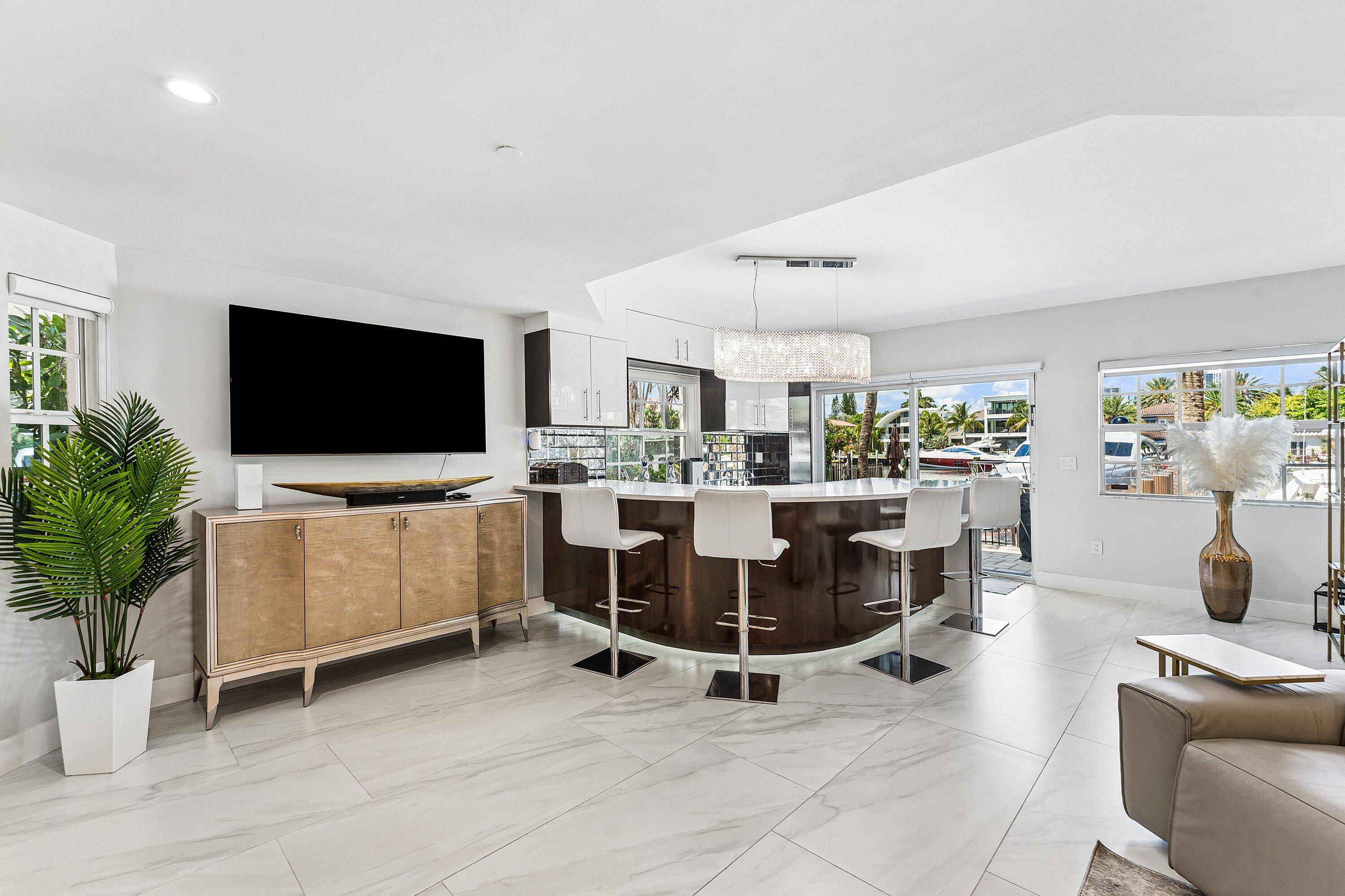 19 Hendricks Fort Lauderdale, FL 33301