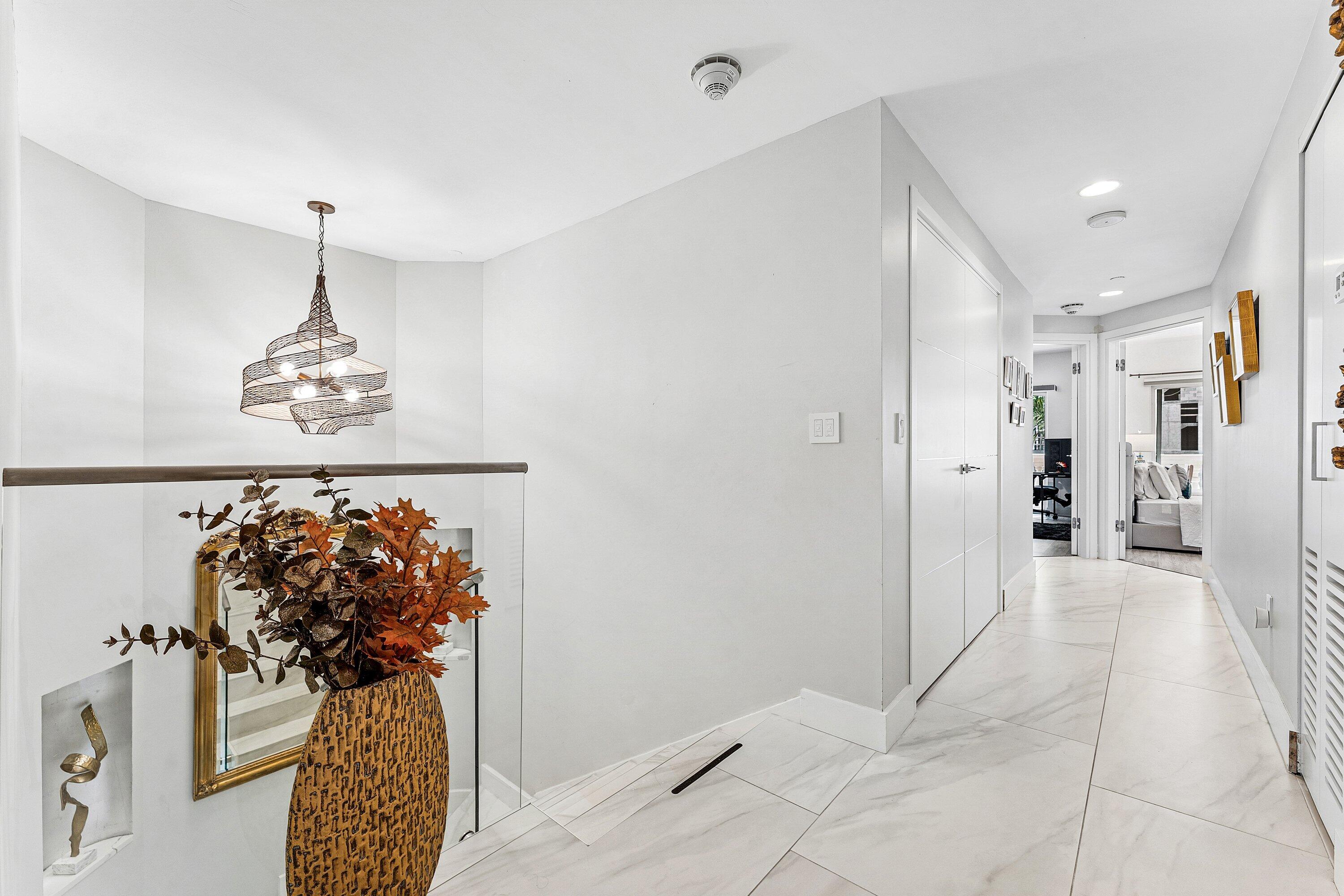 19 Hendricks Fort Lauderdale, FL 33301
