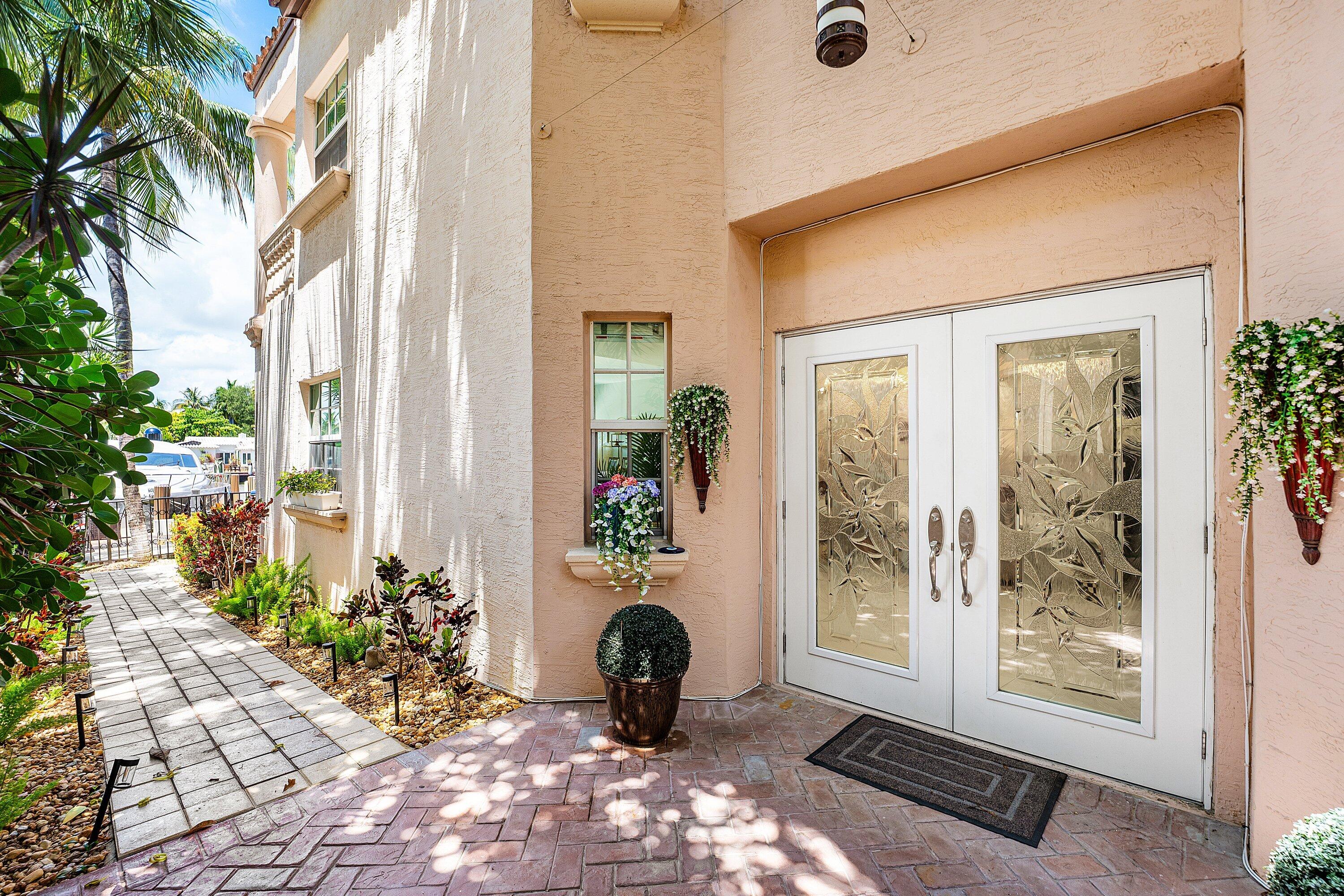 19 Hendricks Fort Lauderdale, FL 33301