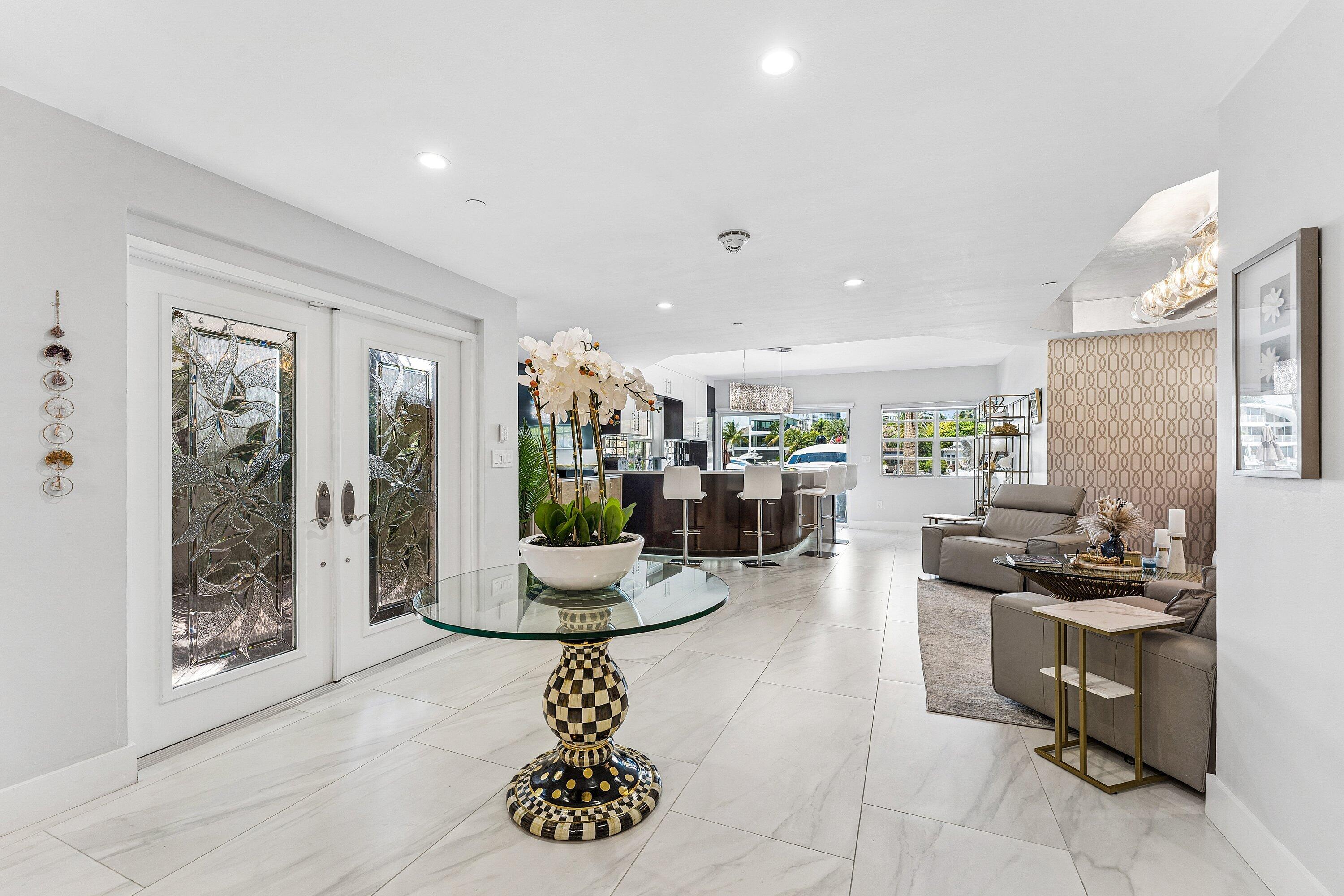 19 Hendricks Fort Lauderdale, FL 33301