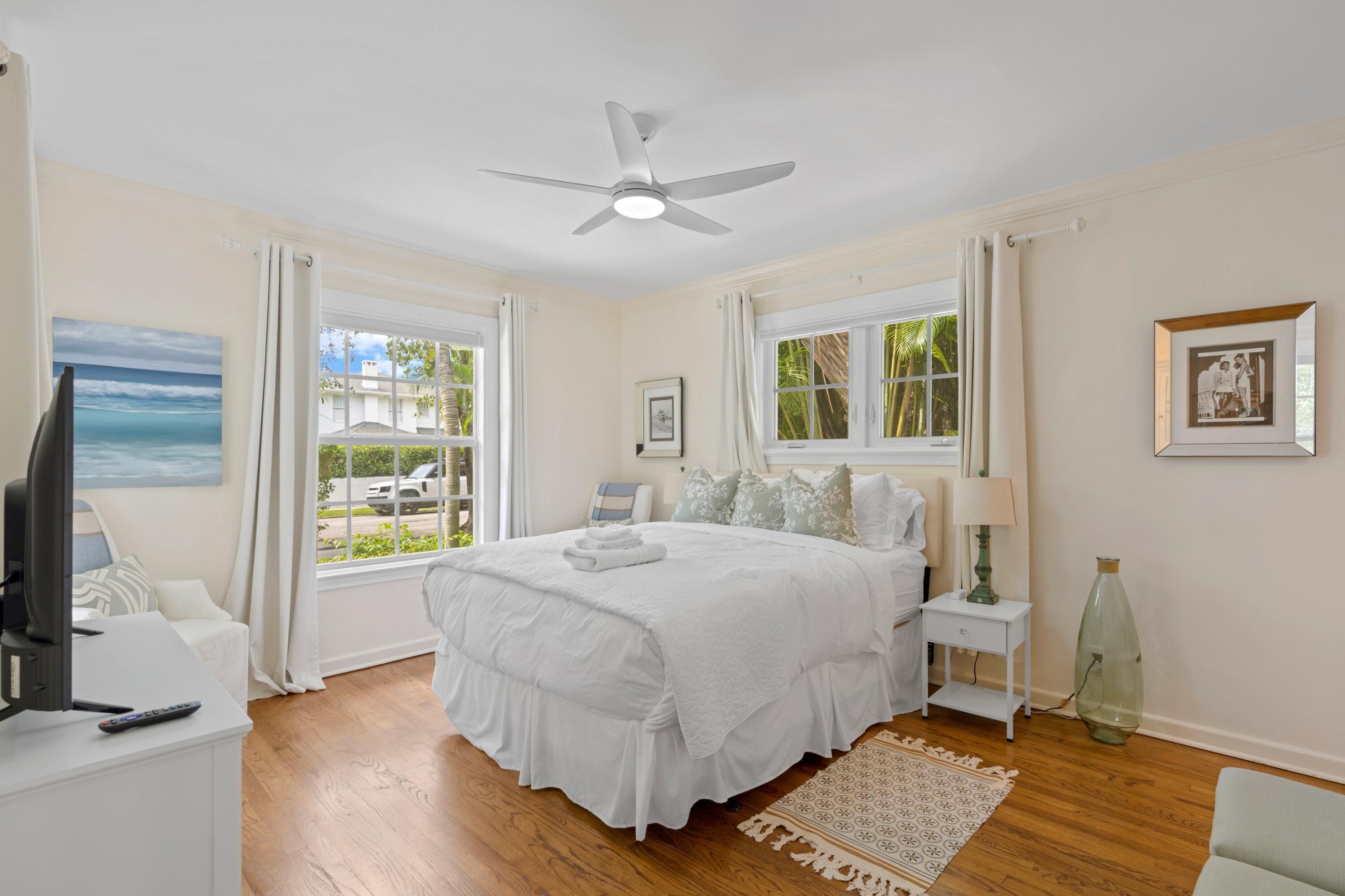 733 Sunset West Palm Beach, FL 33401
