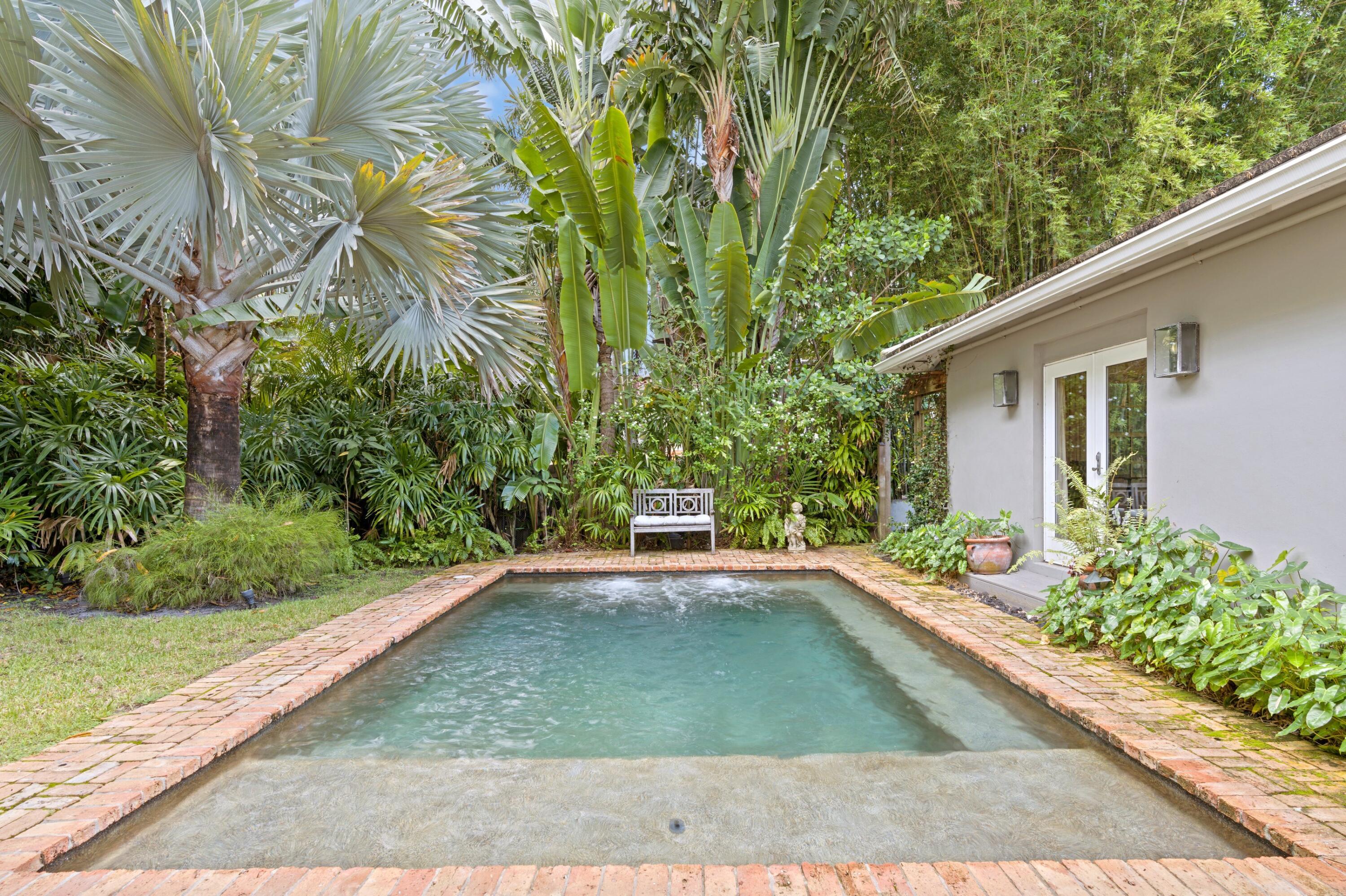 733 Sunset West Palm Beach, FL 33401