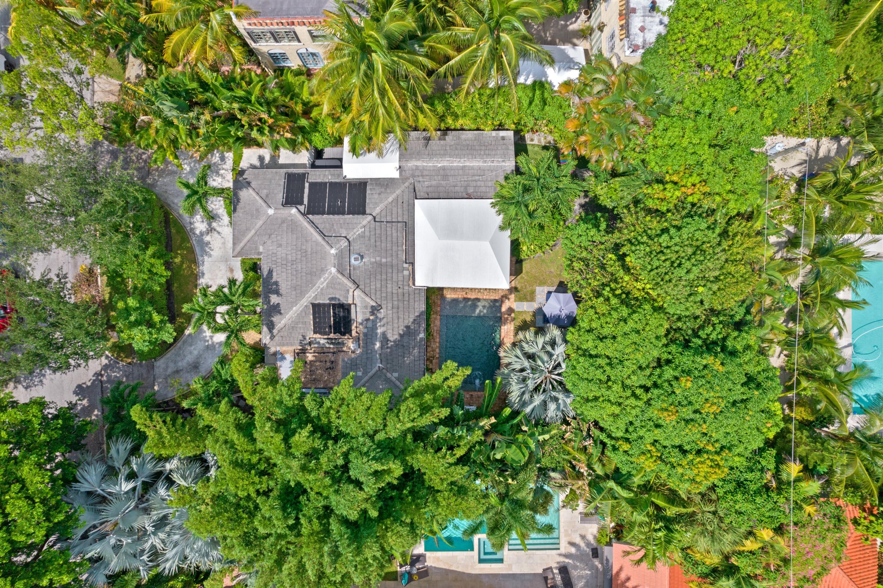 733 Sunset West Palm Beach, FL 33401