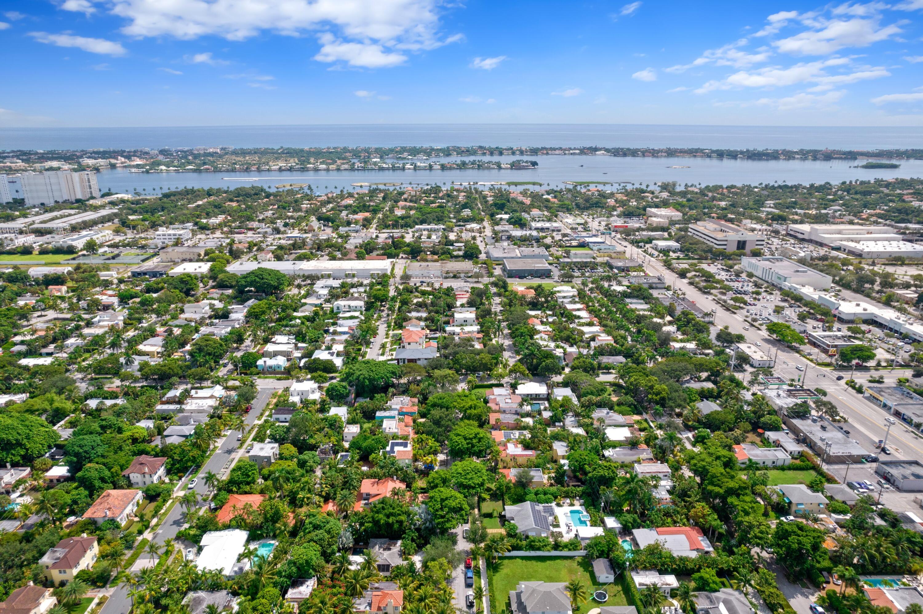 733 Sunset West Palm Beach, FL 33401