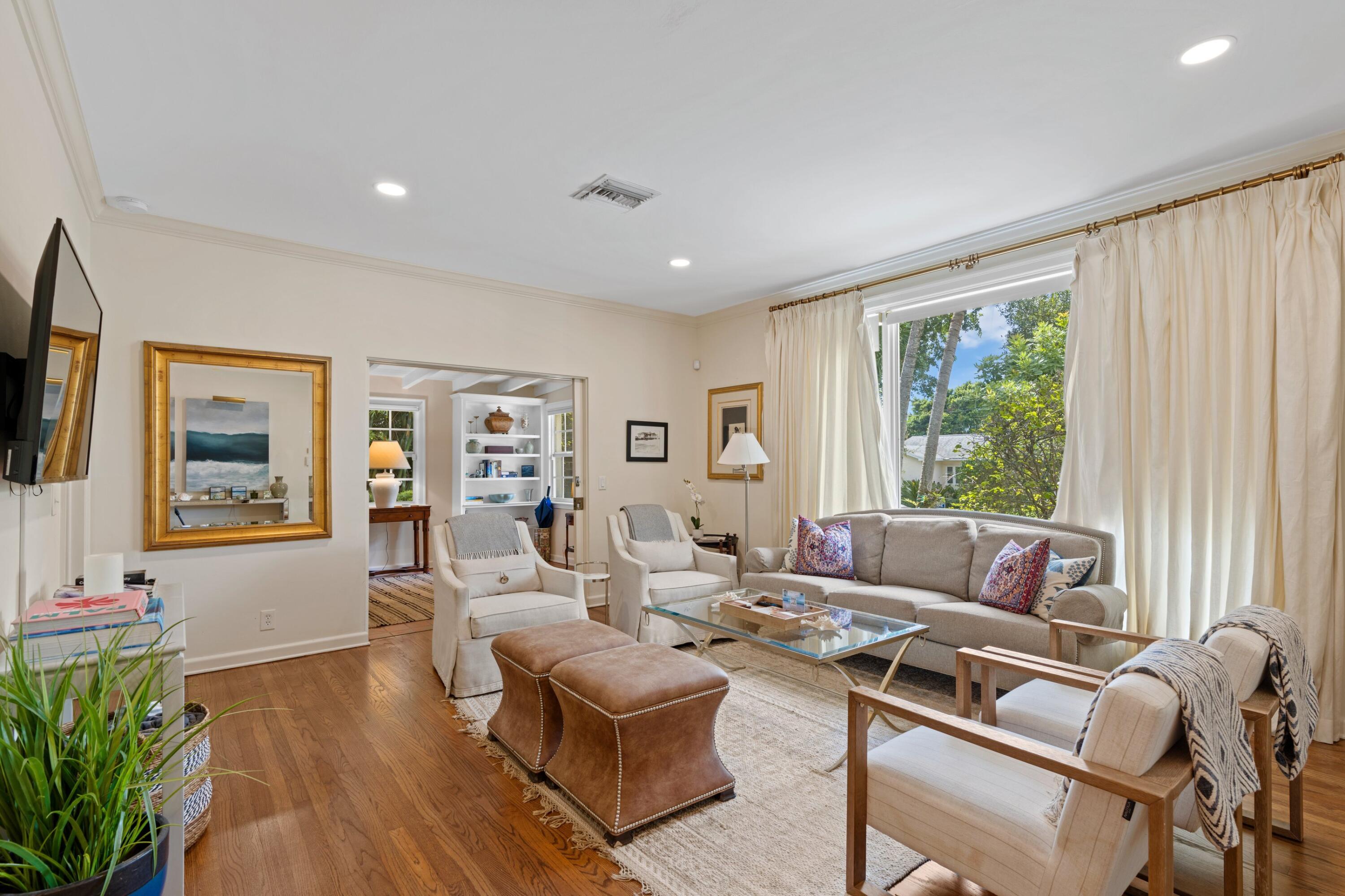 733 Sunset West Palm Beach, FL 33401