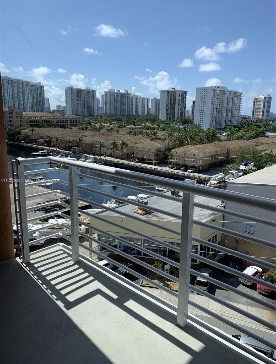 image The Venture at Aventura9