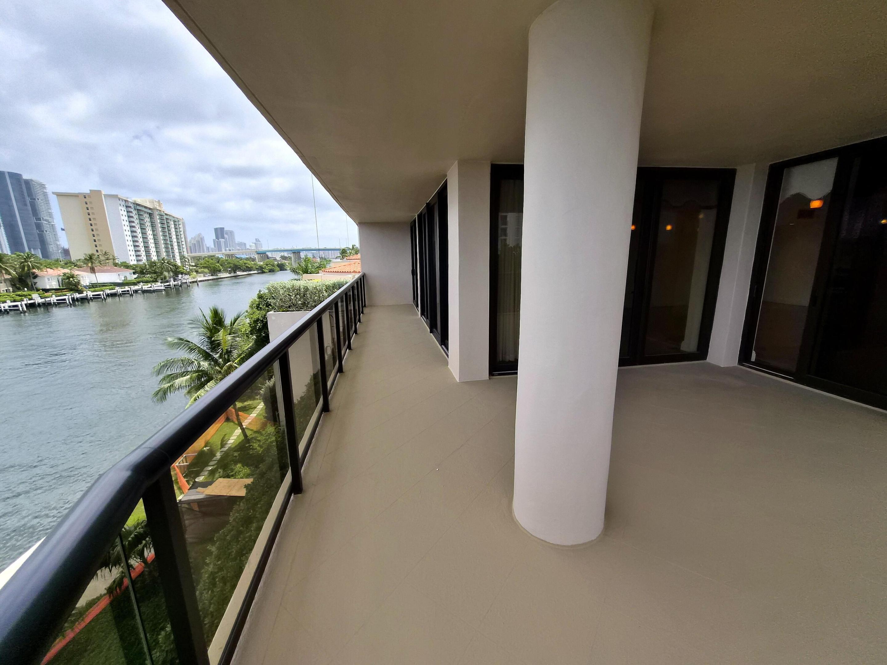 19667 Turnberry #4J Aventura, FL 33180