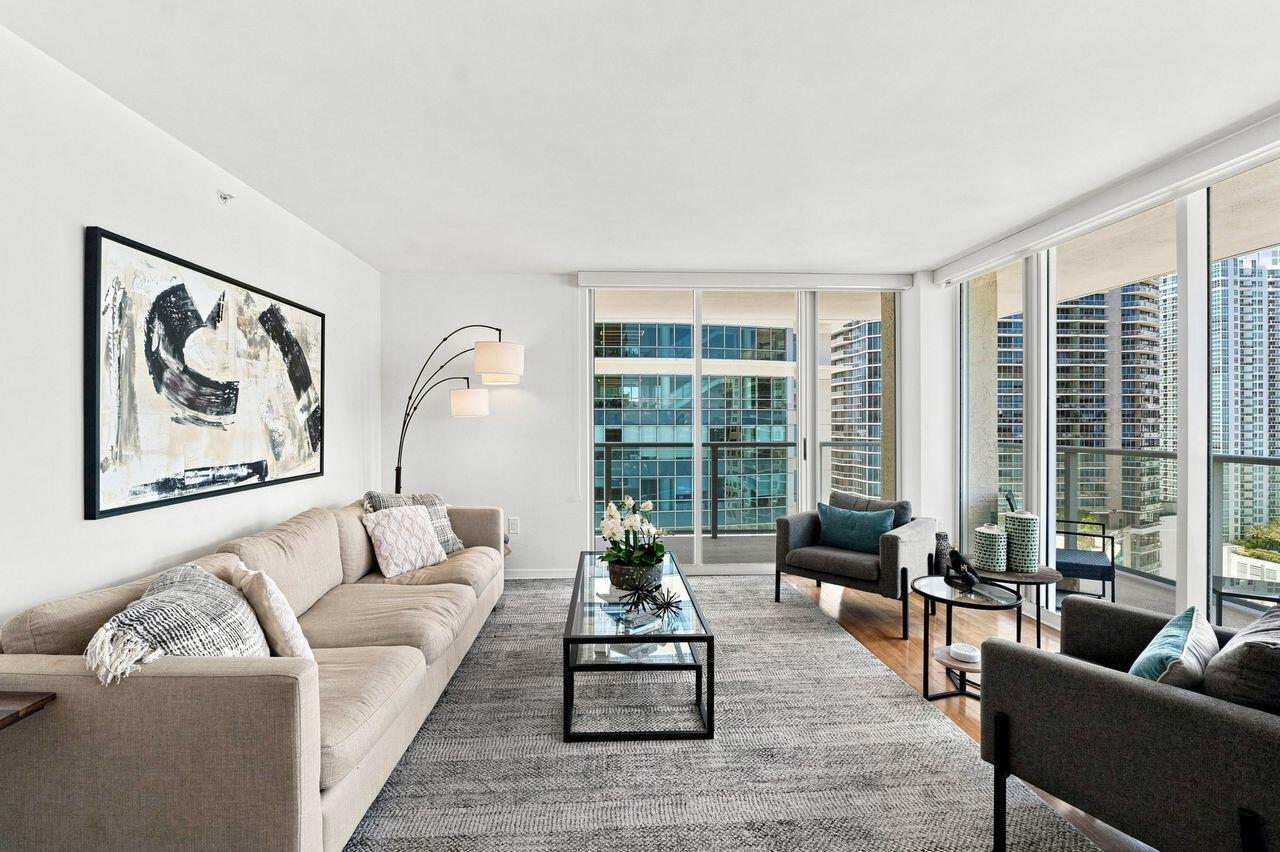 image The Mark on Brickell11