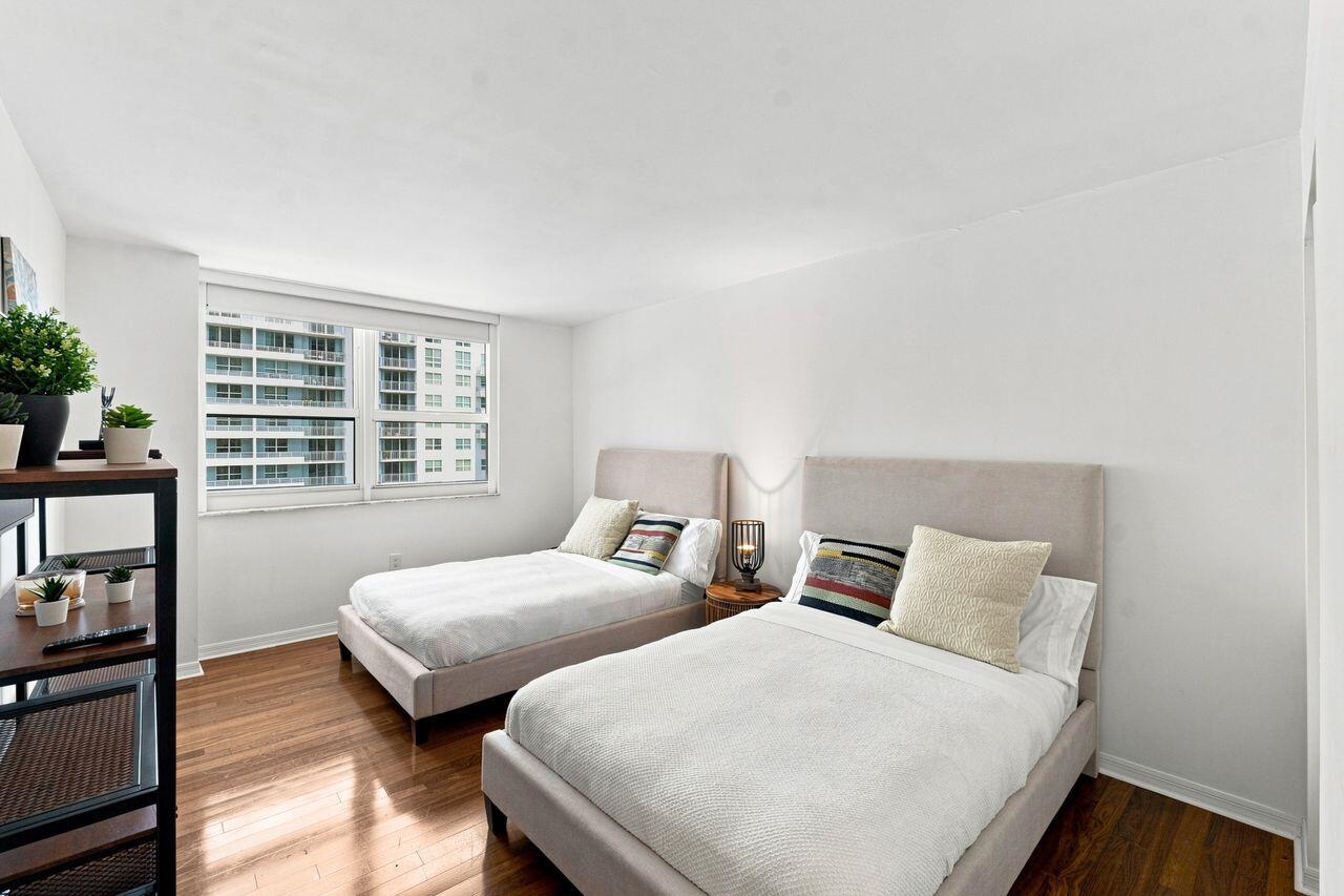 image The Mark on Brickell19