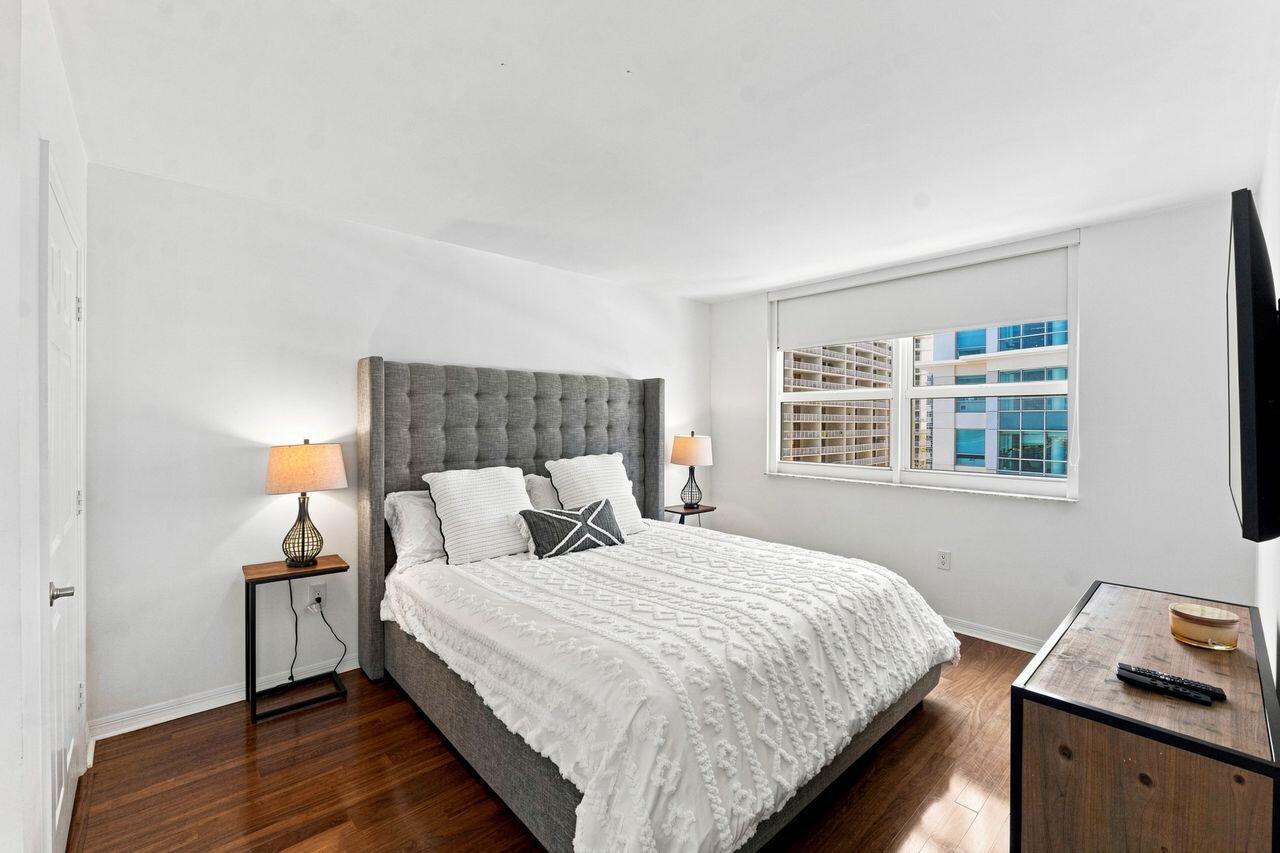image The Mark on Brickell23