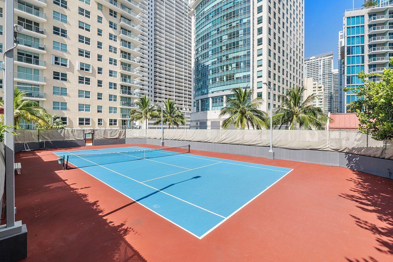 image The Mark on Brickell33